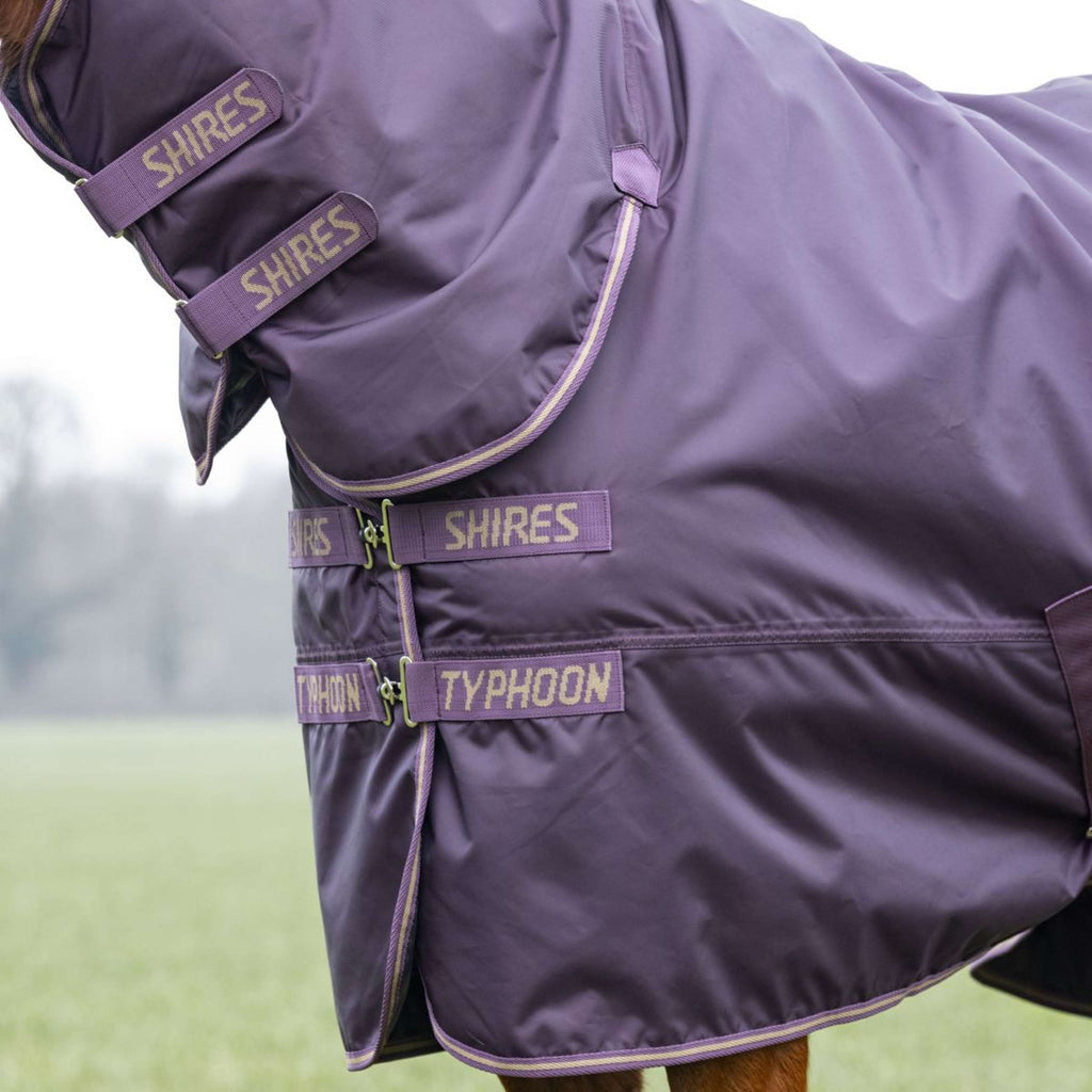 Tempest by Shires Manta de Invierno Turnout Typhoon 100g Black Cherry