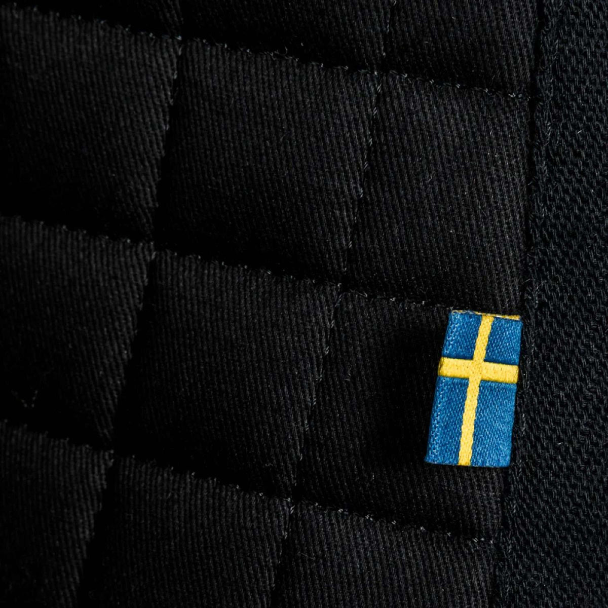 Back on Track Mantilla No. III Doma Negro