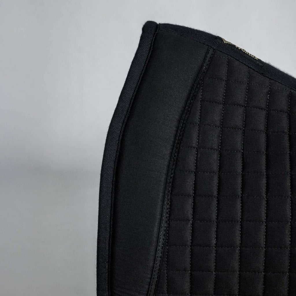 Back on Track Mantilla No. III Doma Negro