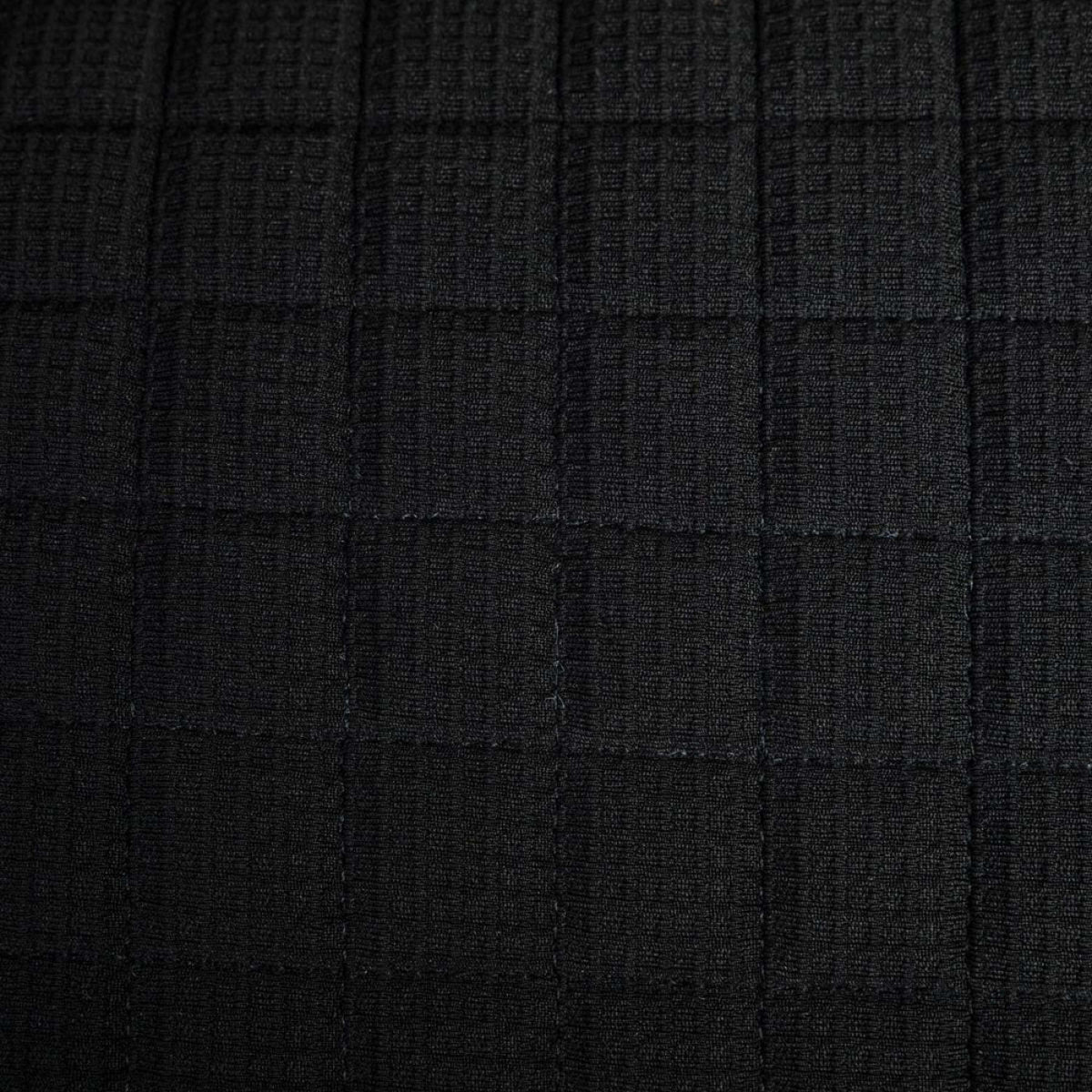 Back on Track Mantilla No. III Doma Negro