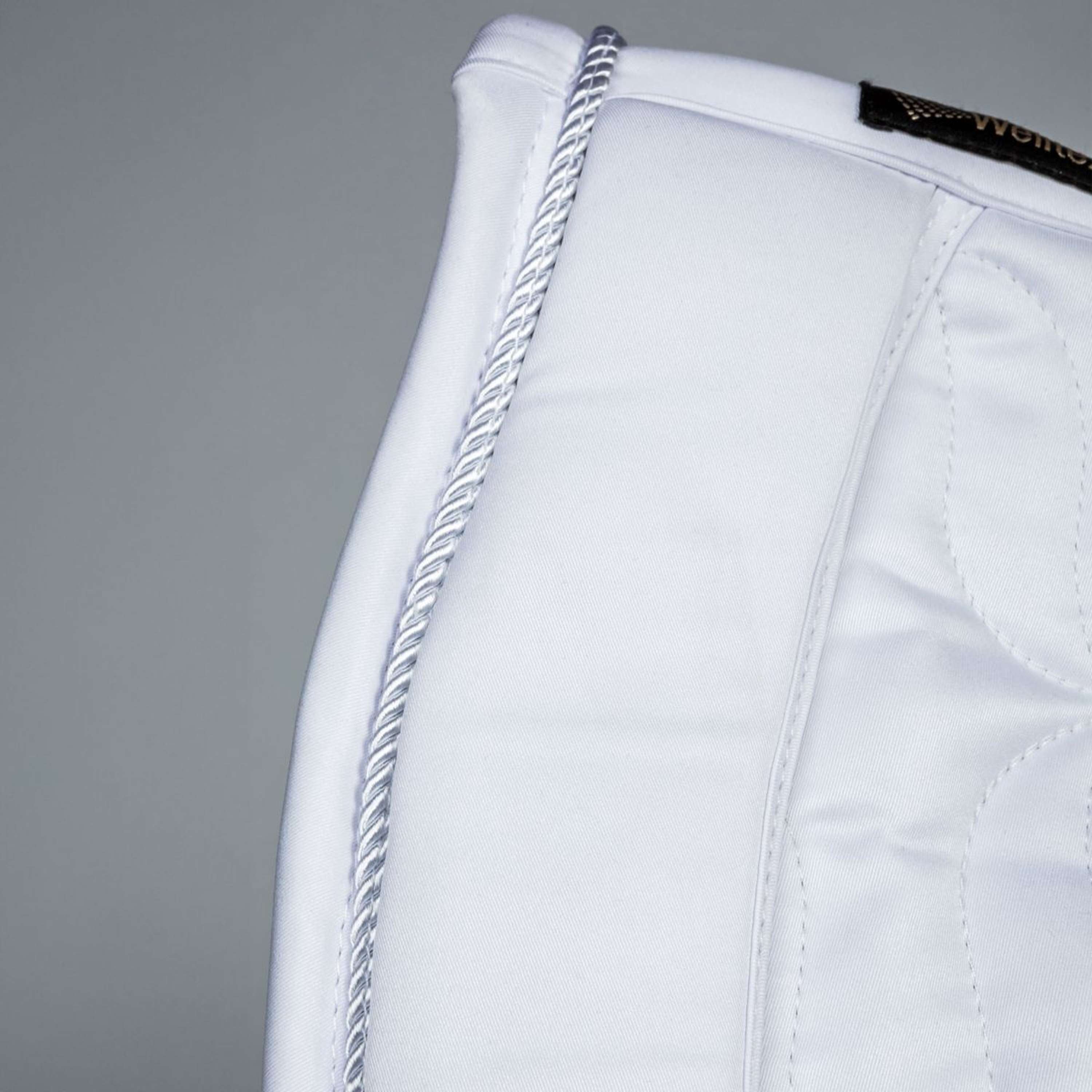 Back on Track Mantilla Deep Nights Doma Blanco
