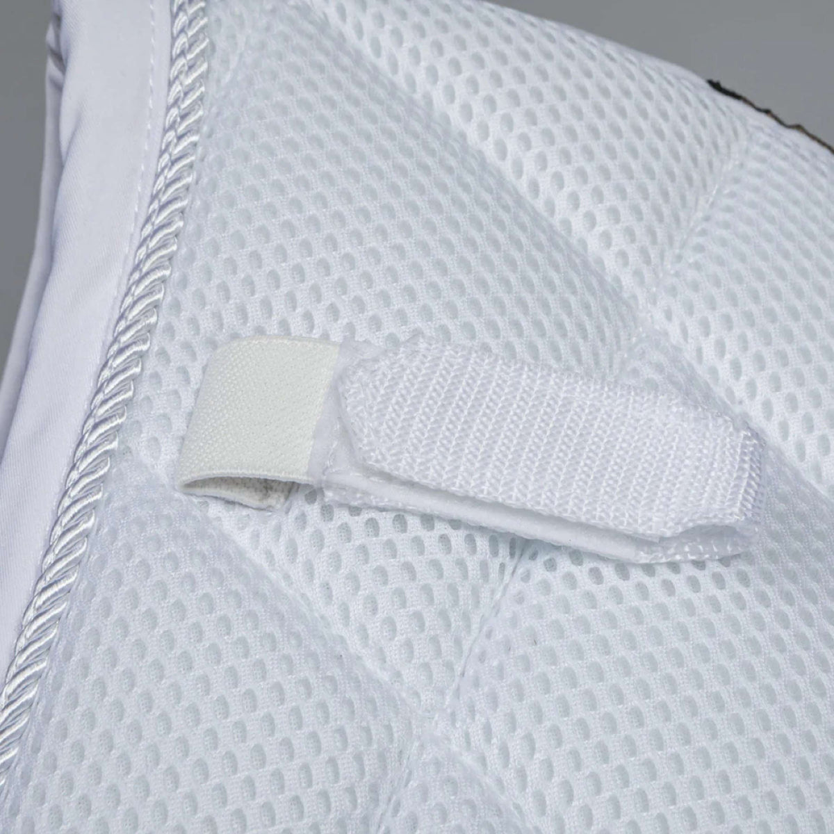 Back on Track Mantilla Airflow saltando Blanco