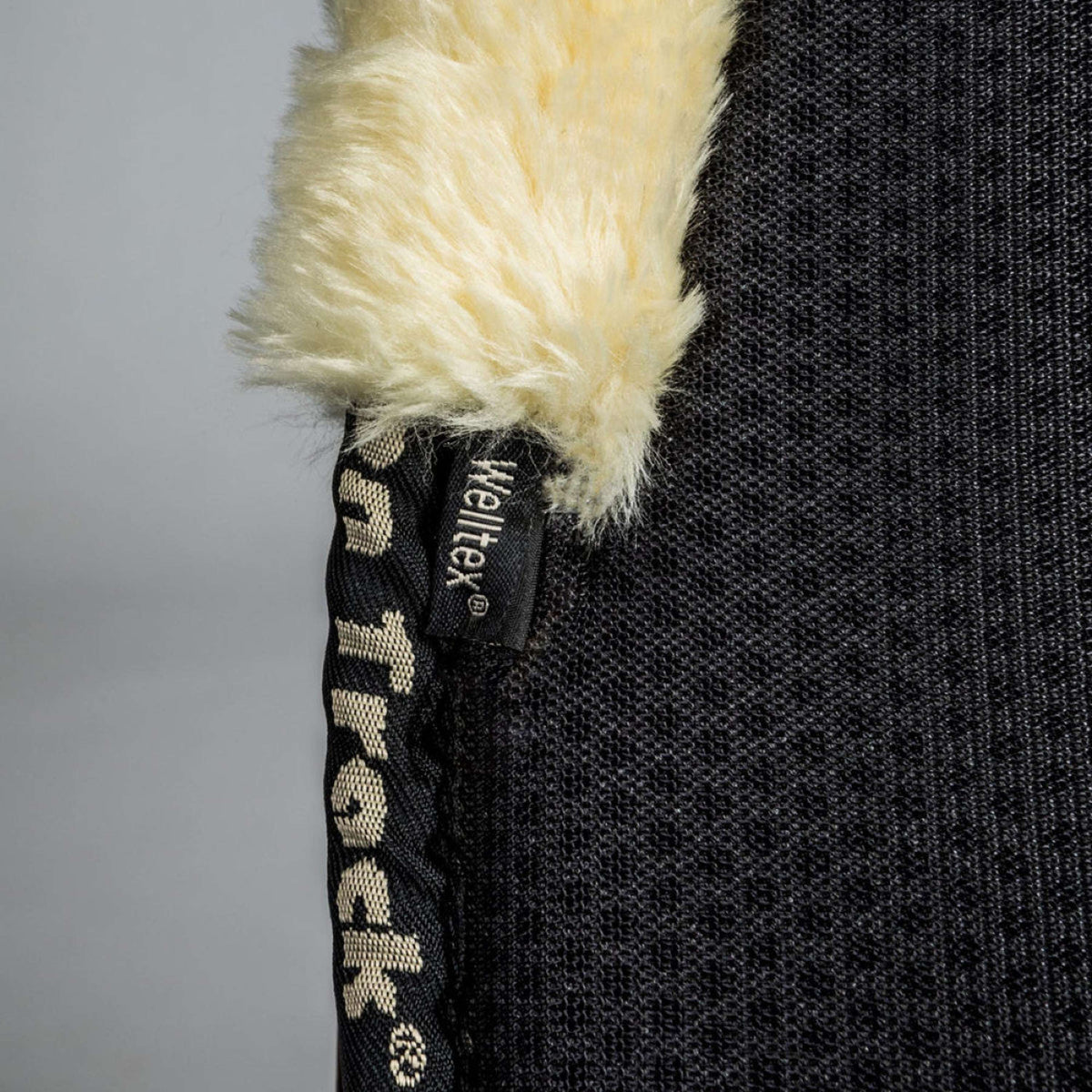 Back on Track Mantilla Impact Negro