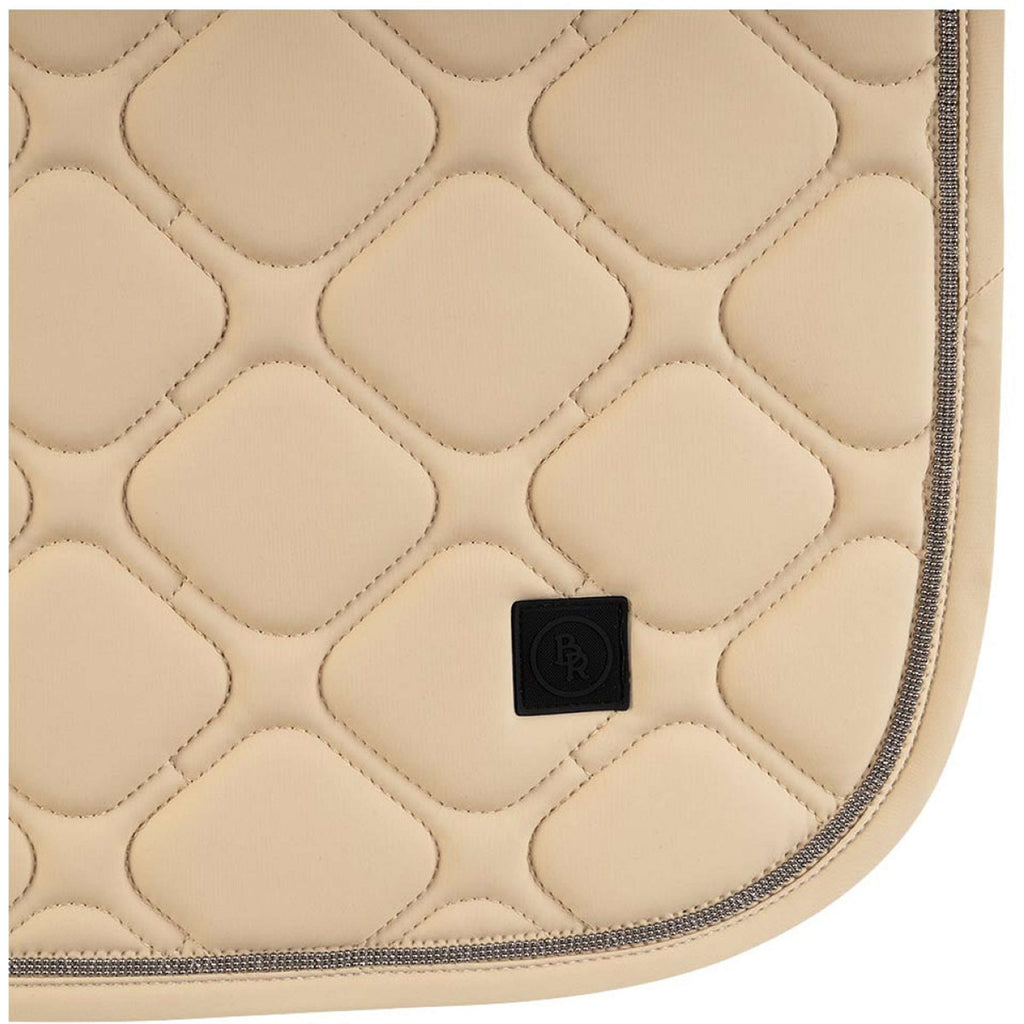 BR Mantilla Knox saltando Safari