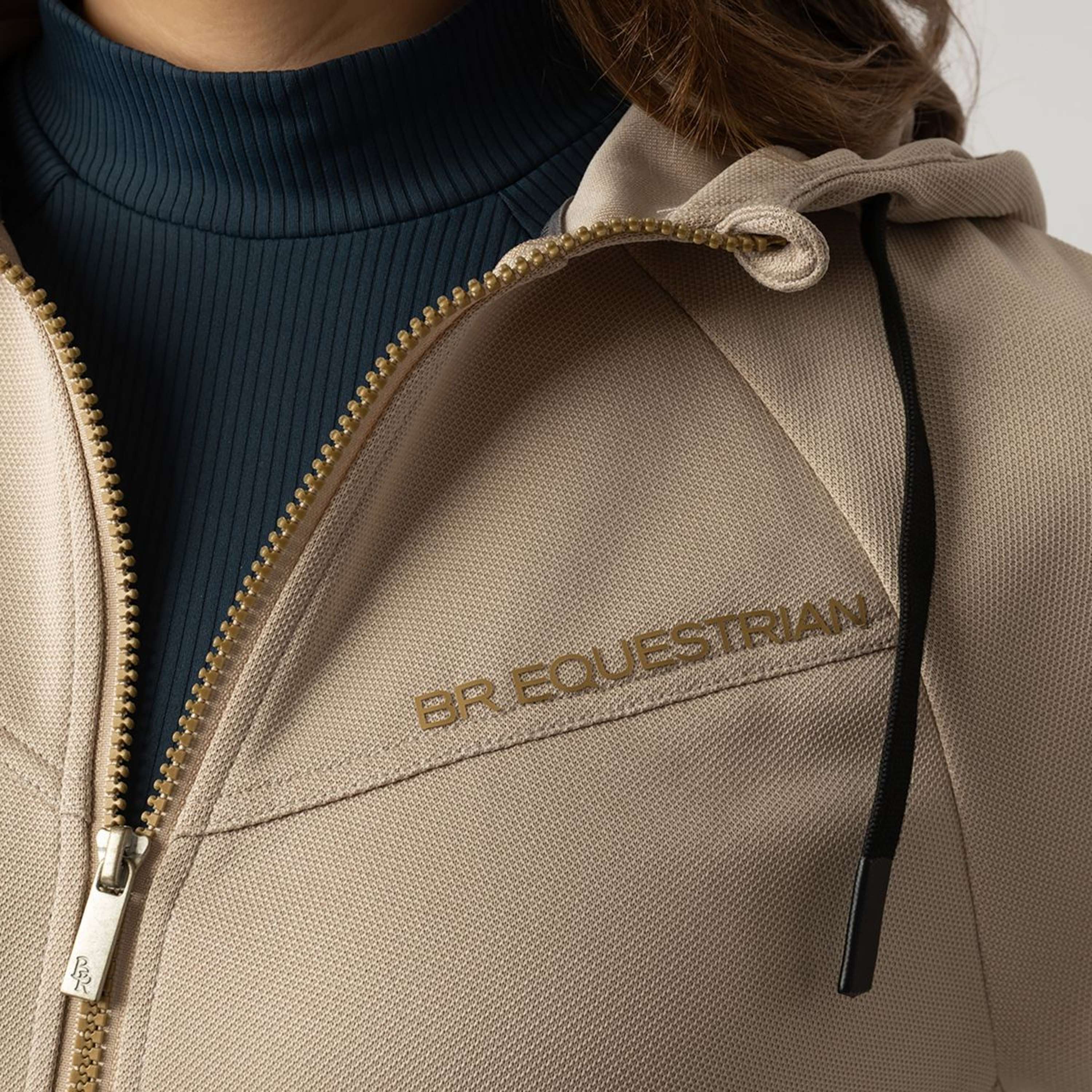 BR Sudadera con capucha y cremallera Laura Mujer Doeskin
