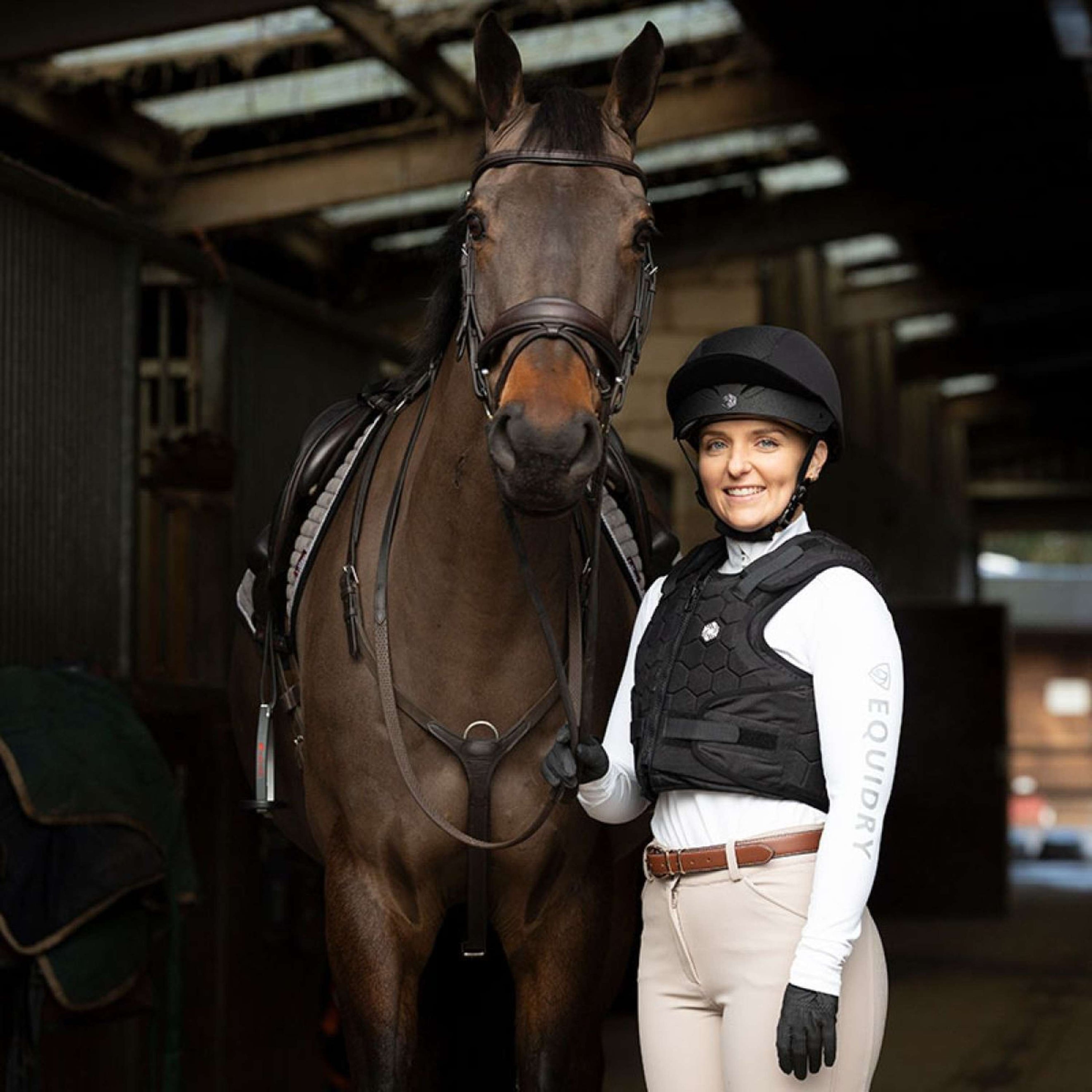 Charles Owen Protector corporal HEXA Niños Negro