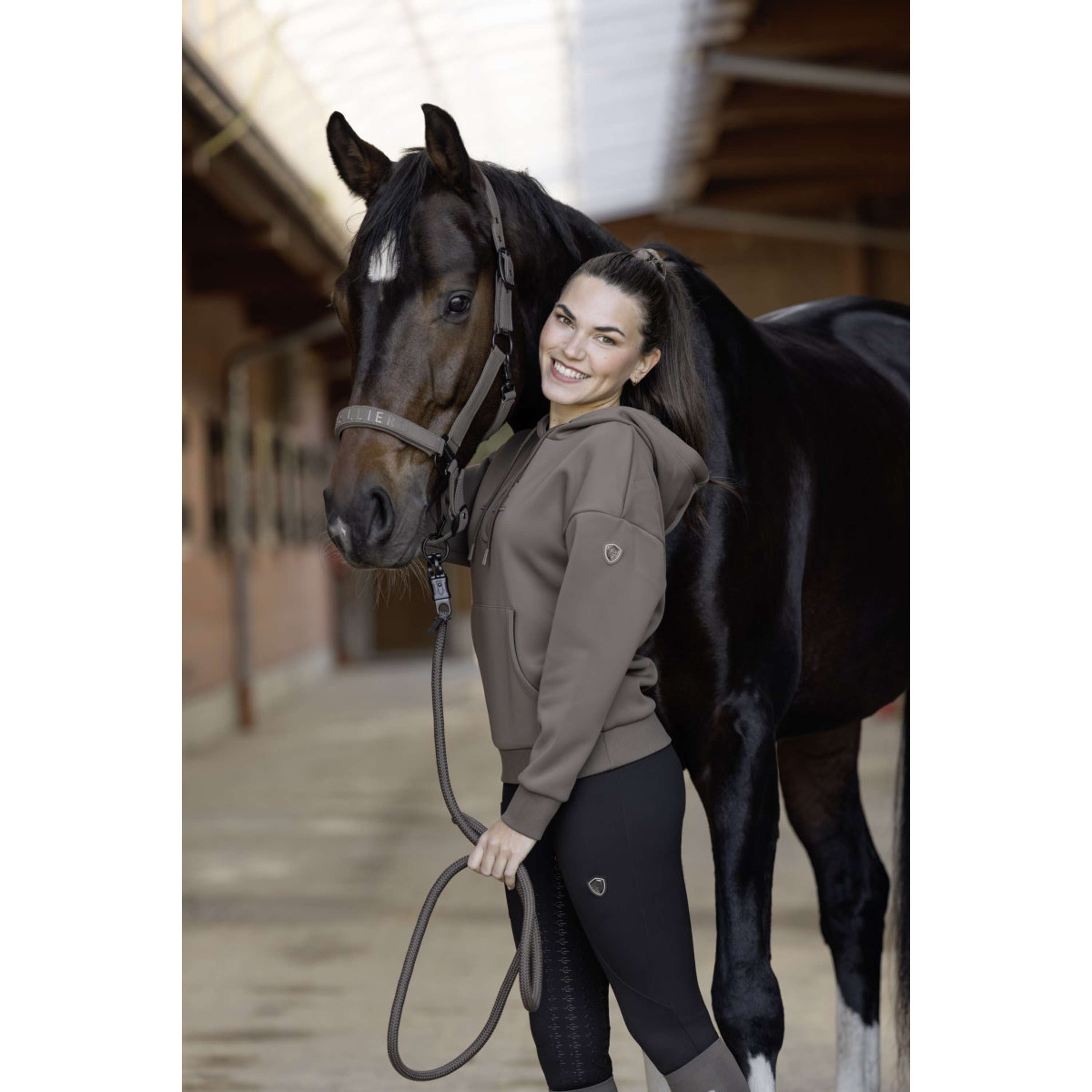 Covalliero Sudadera AW26 Milky Chocolate