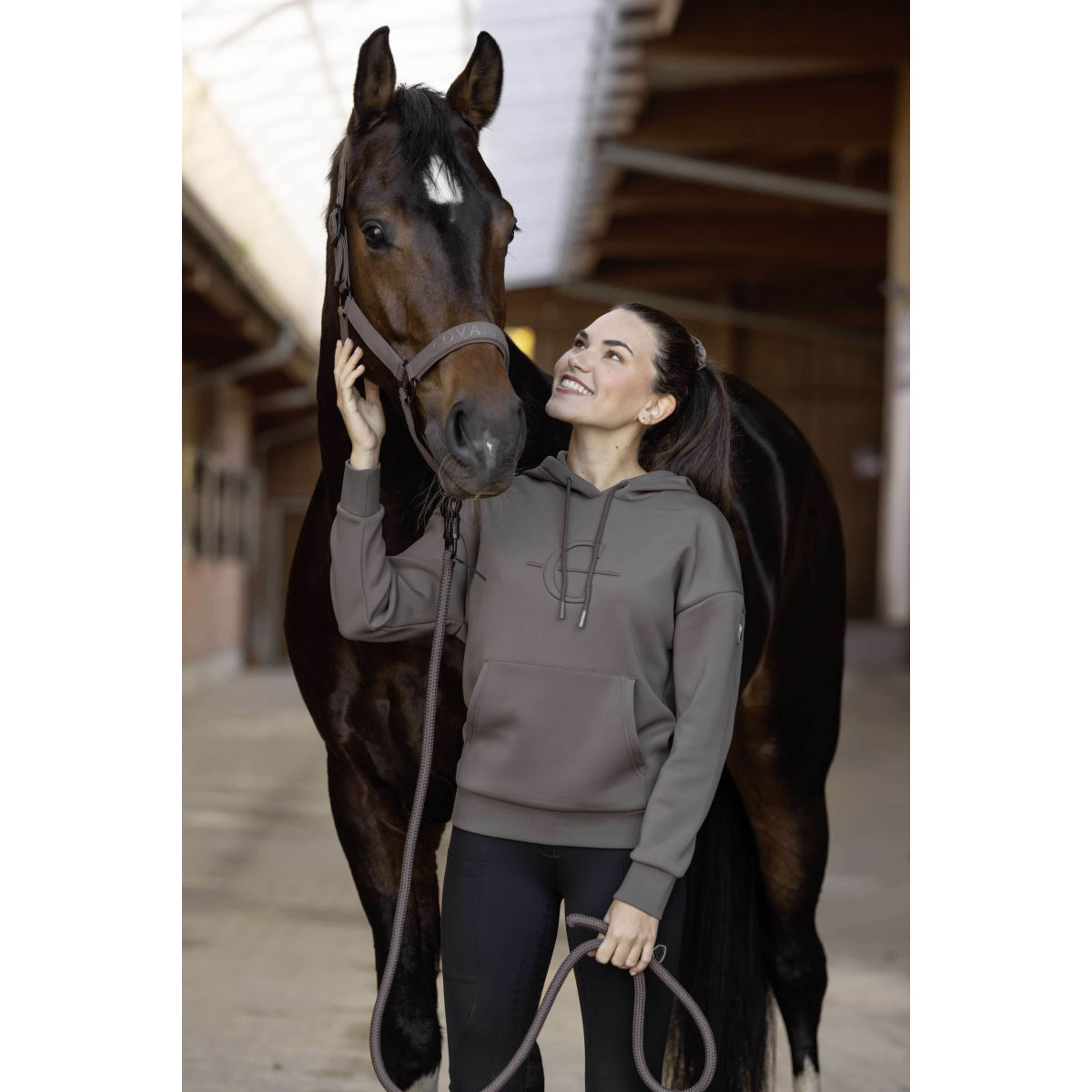 Covalliero Sudadera AW26 Milky Chocolate