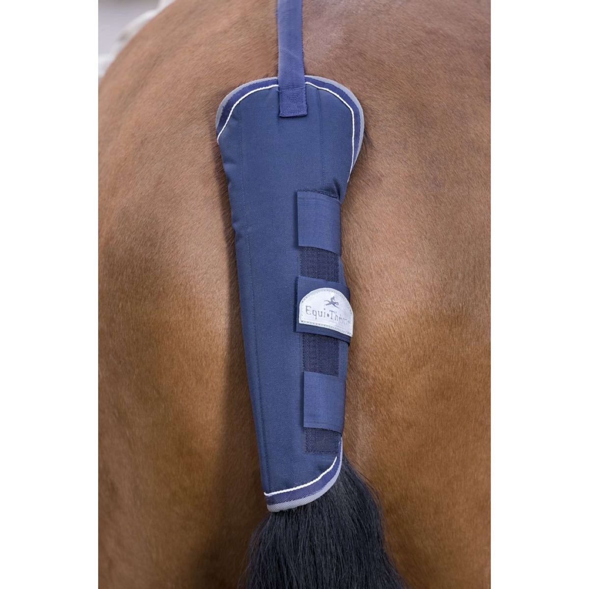 EQUITHÈME Protector de Cola Tyrex 600D Marino/Gris Puntos