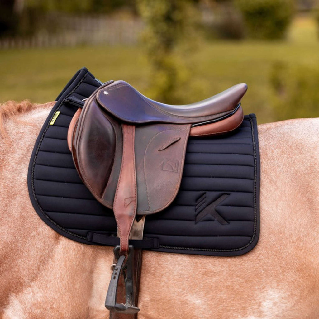 K by EQUITHÈME Mantilla Triton Saltando Negro