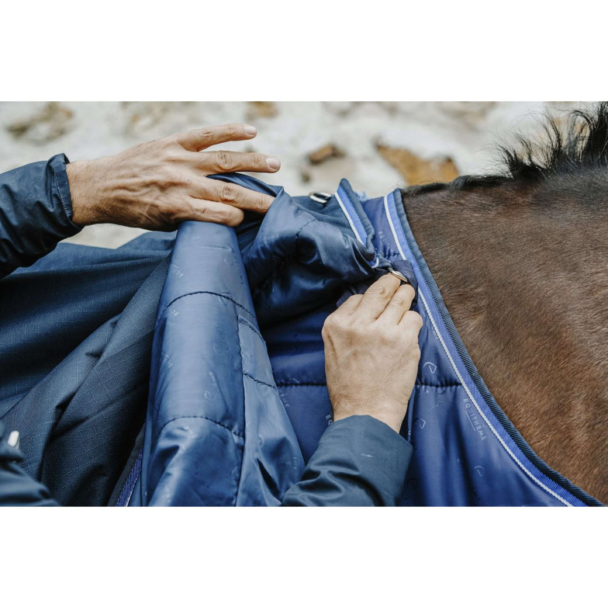 EQUITHÈME Bajoalfombra Classic 300g Navy