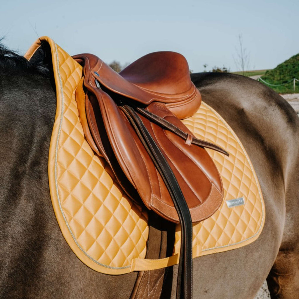 EQUITHÈME Mantilla Nacre saltando Amarillo