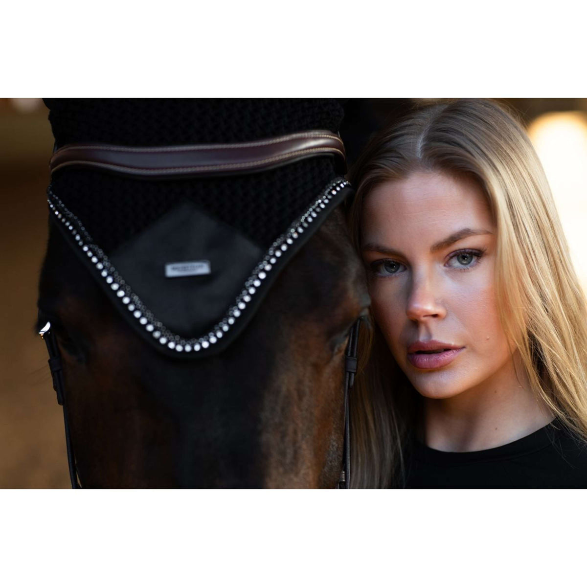 Equestrian Stockholm Bonete para Orejas Modern Crystal Black
