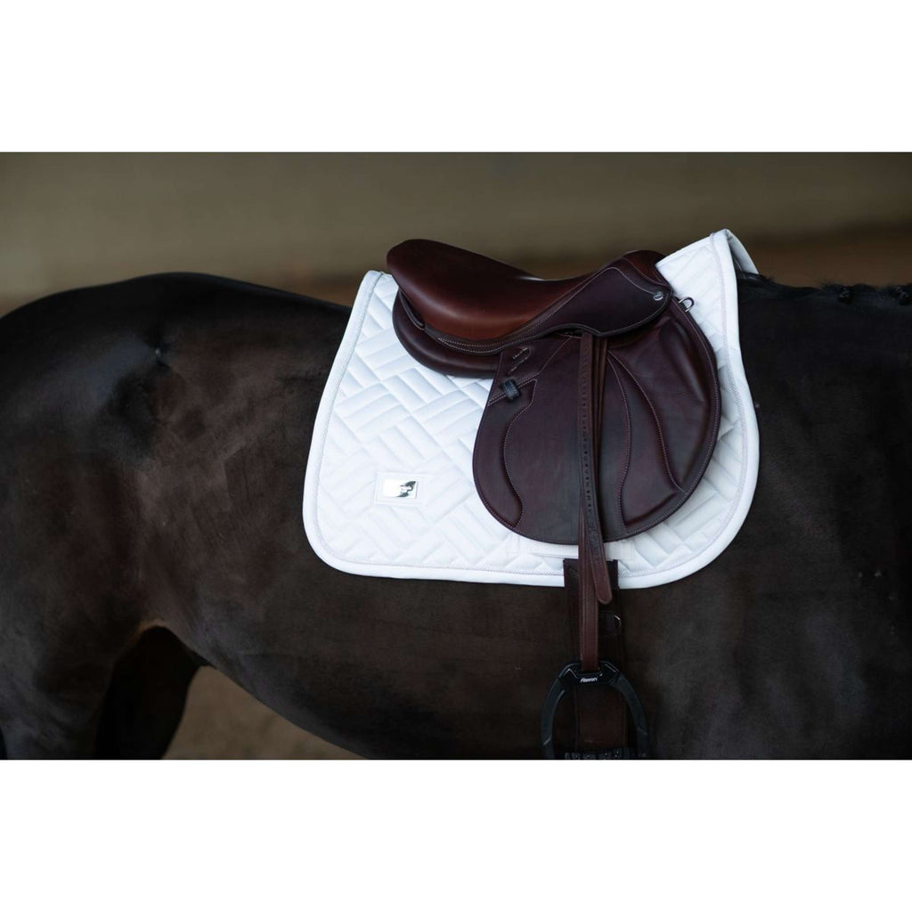 Equestrian Stockholm Mantilla Modern Saltando White Silver