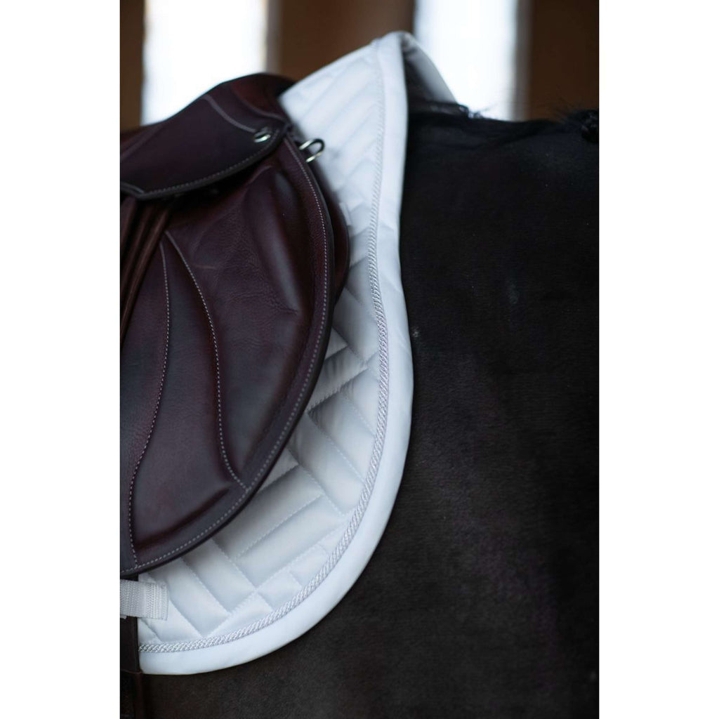 Equestrian Stockholm Mantilla Modern Saltando White Silver