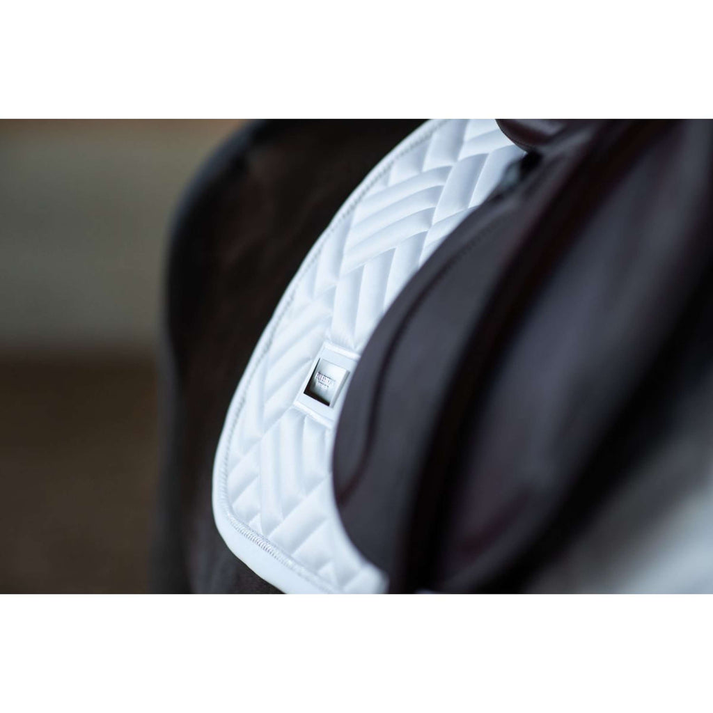 Equestrian Stockholm Mantilla Modern Saltando White Silver