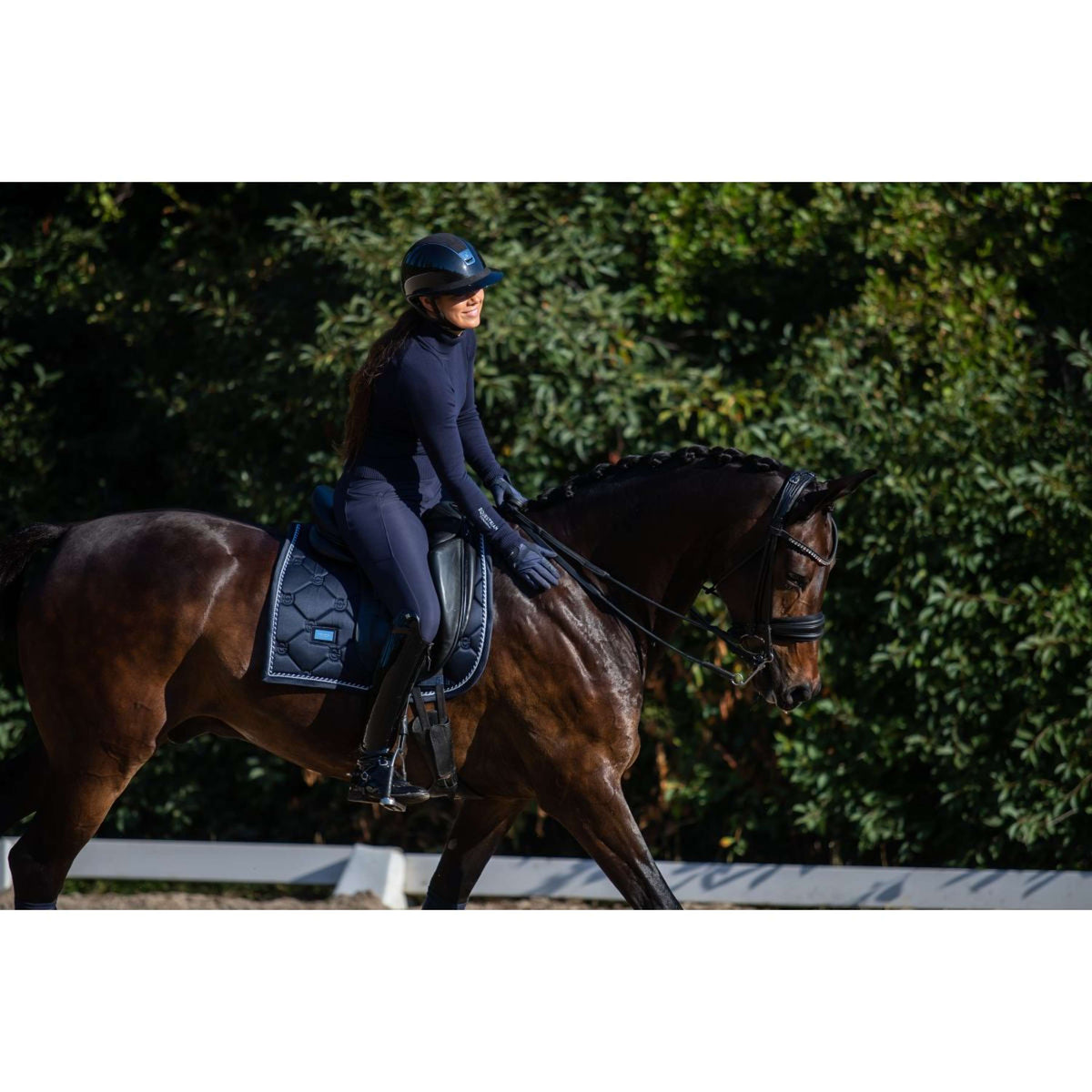Equestrian Stockholm Mantilla Doma clásica Edicion Negra