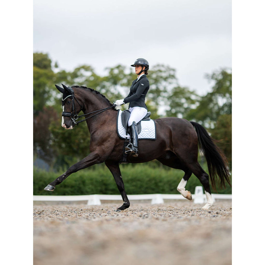Equestrian Stockholm Mantilla Modern Doma Clásica Blanco/Negro