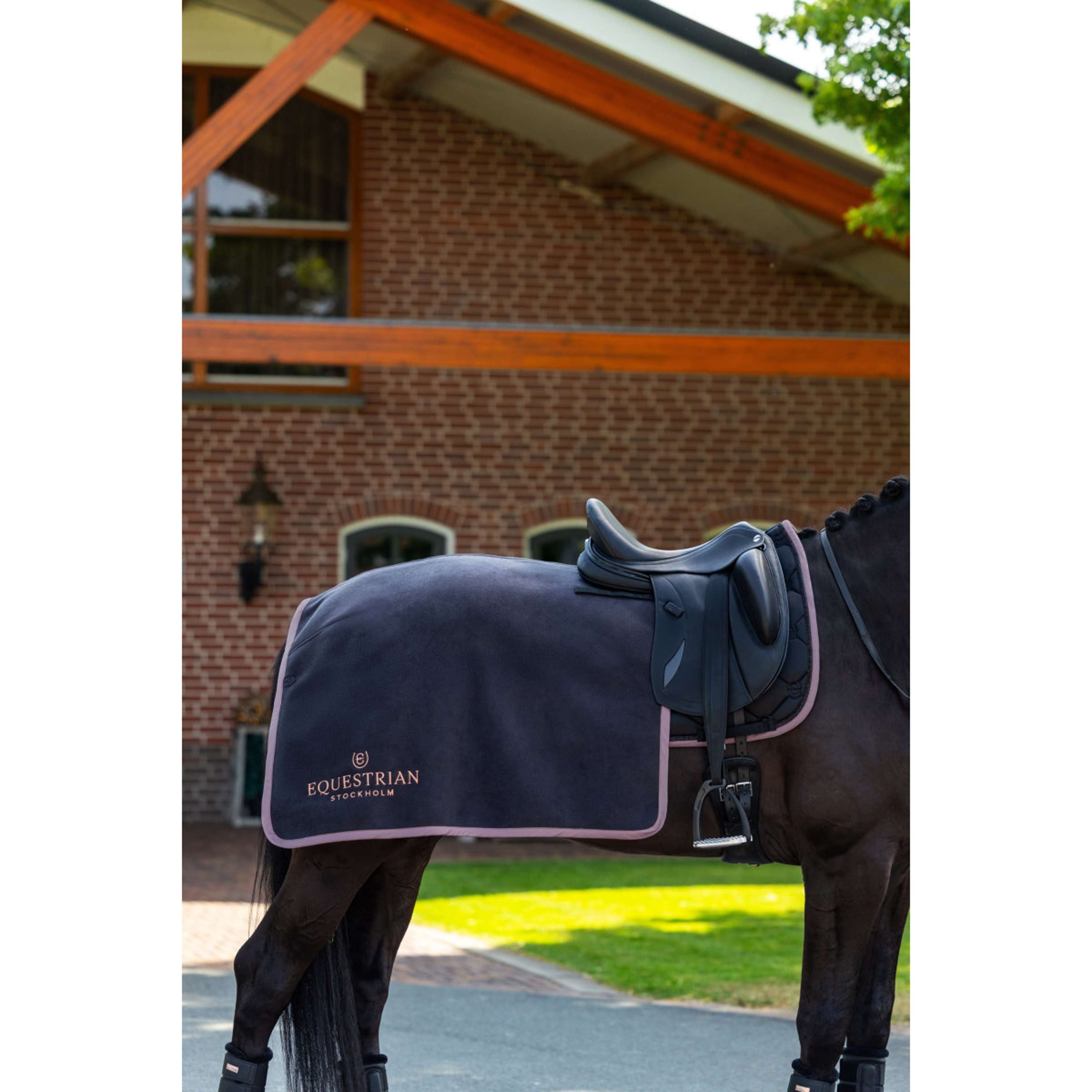 Equestrian Stockholm Quarter Sheet Heavy Fleece Negro/Blush