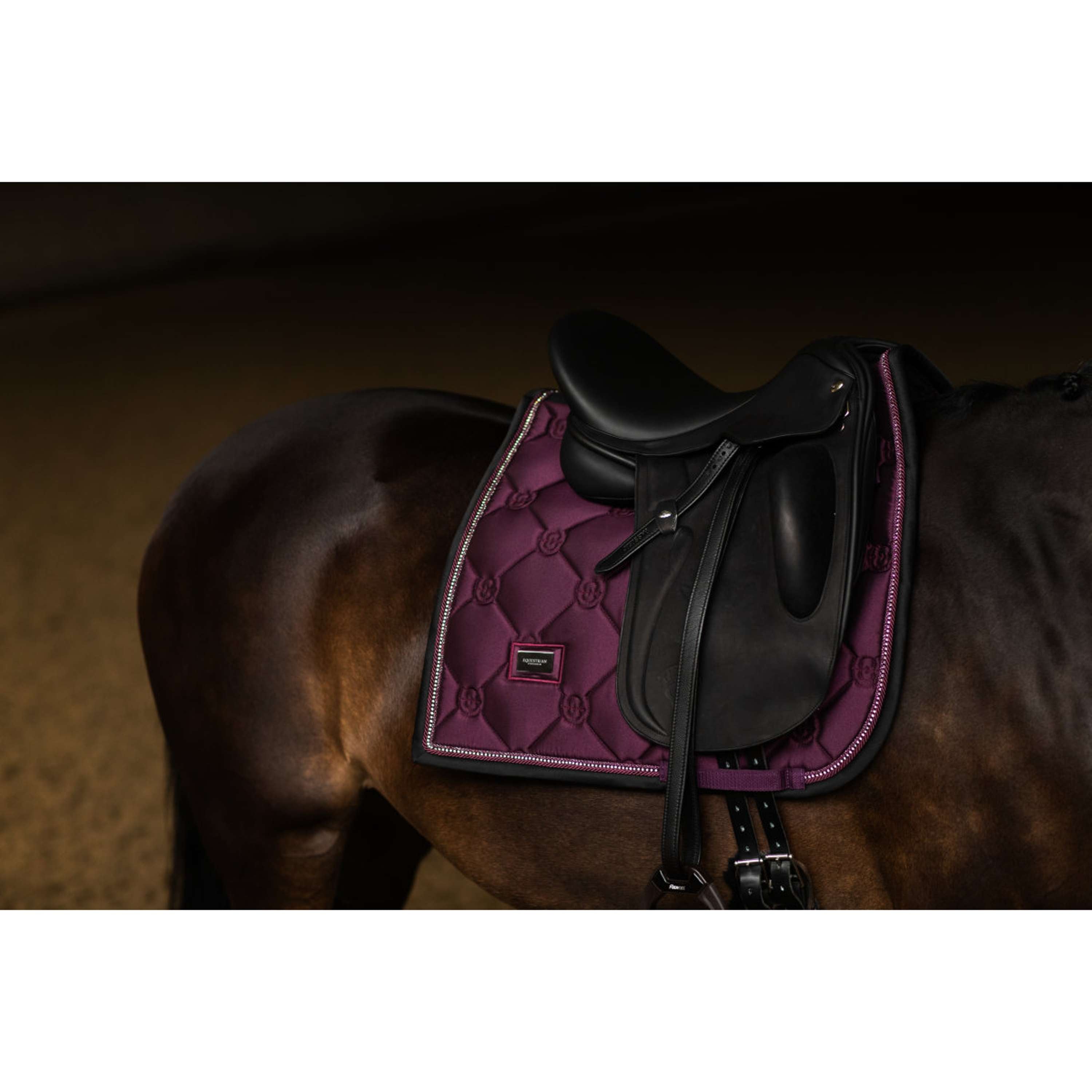 Equestrian Stockholm Mantilla Crystal Shine Doma Clásica Mauve Wine