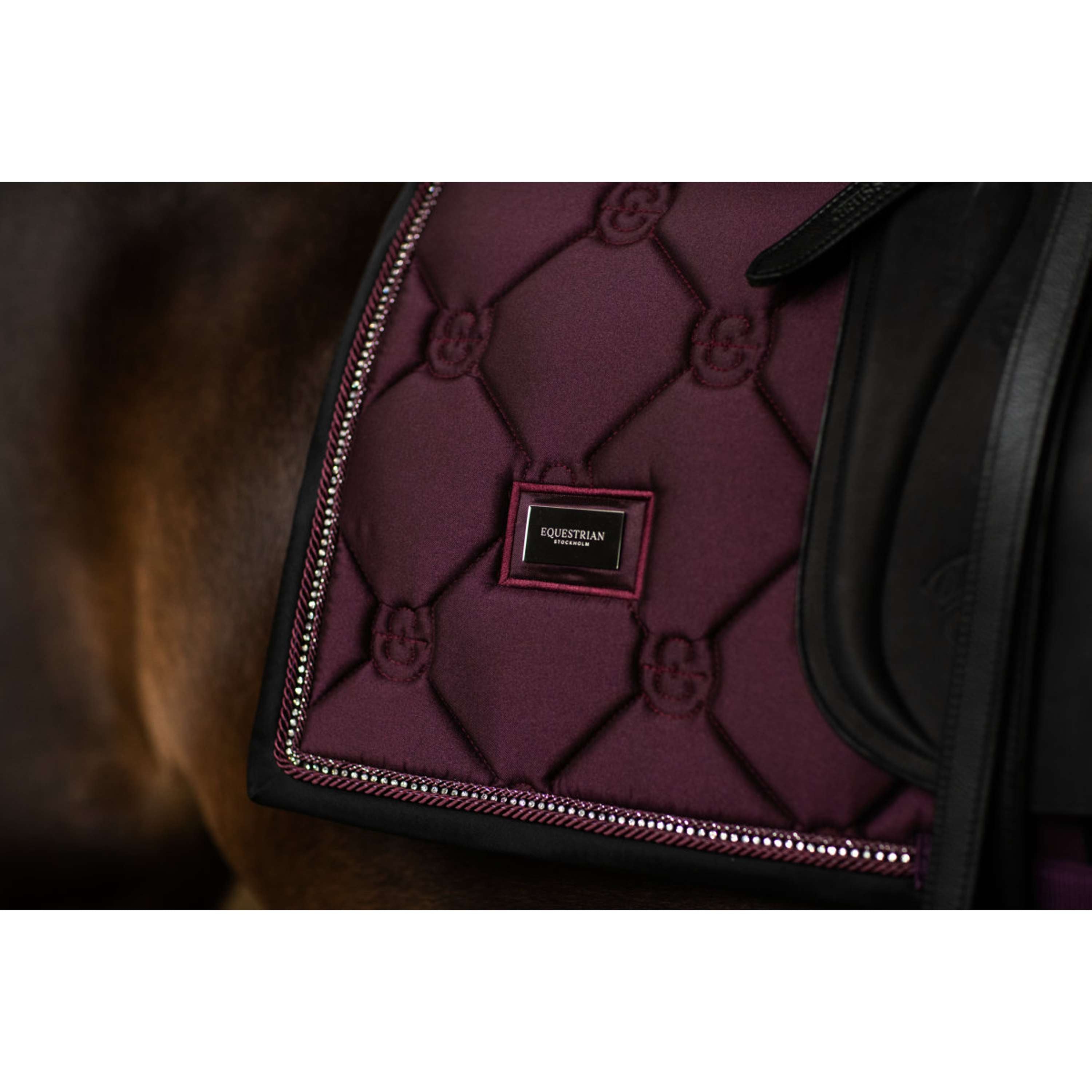 Equestrian Stockholm Mantilla Crystal Shine Doma Clásica Mauve Wine
