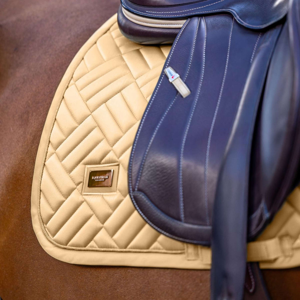 Equestrian Stockholm Mantilla Modern saltando Midsummer Glow