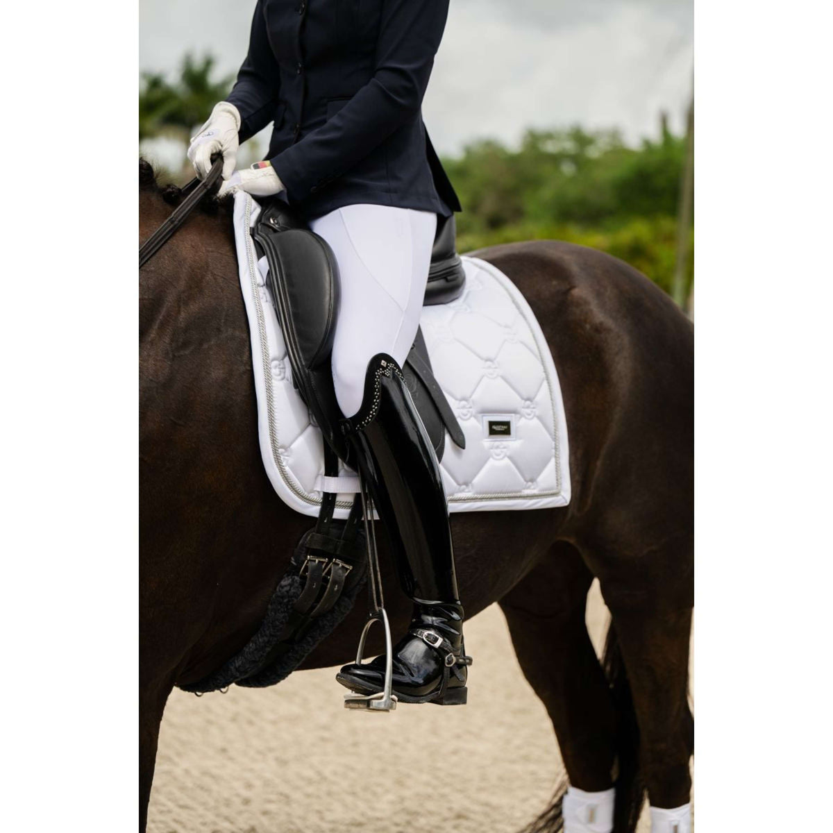 Equestrian Stockholm Mantilla Doma clásica White Silver