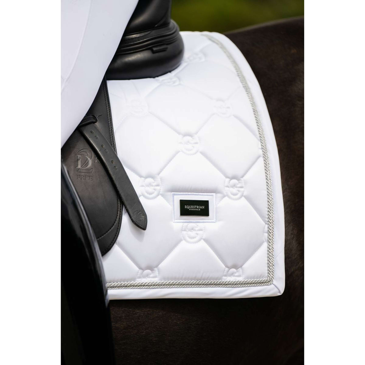 Equestrian Stockholm Mantilla Doma clásica White Silver