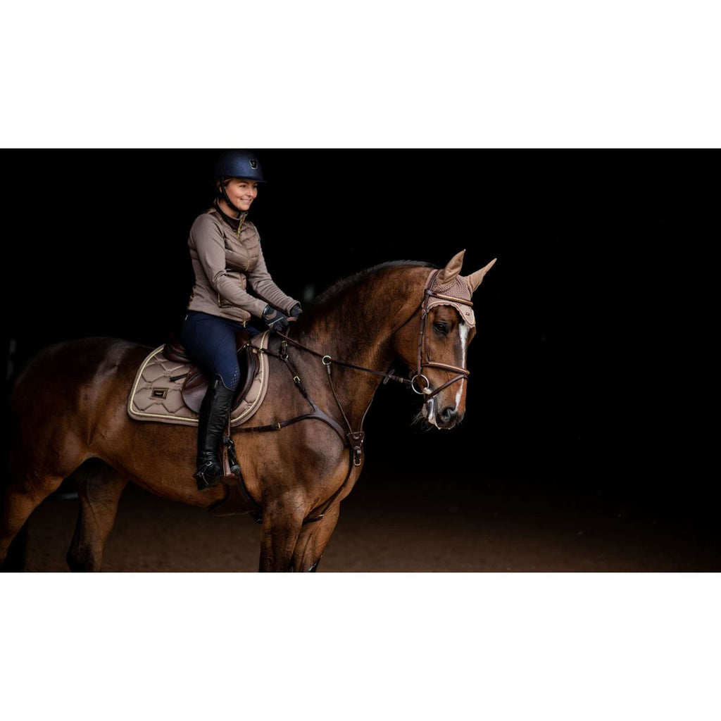 Equestrian Stockholm Mantilla Saltando Champan