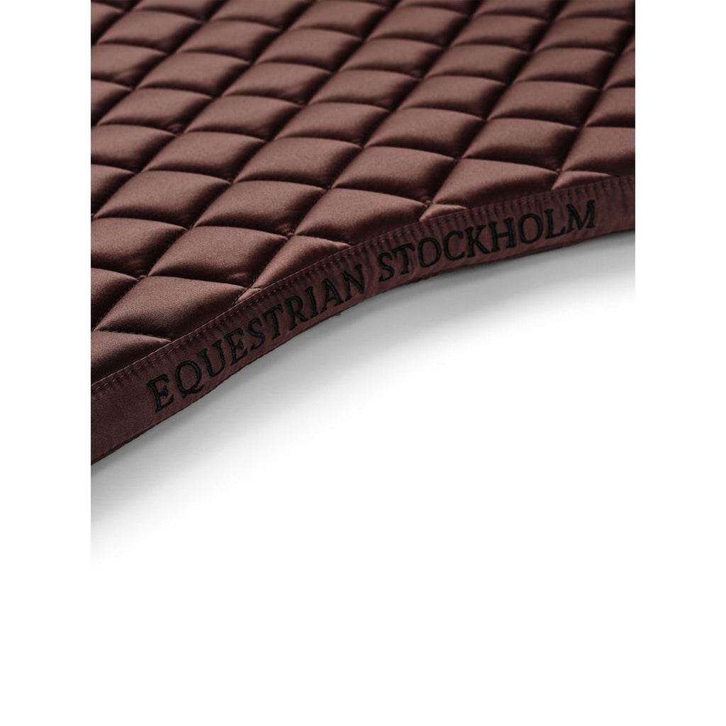 Equestrian Stockholm Mantilla saltando Endless Glow
