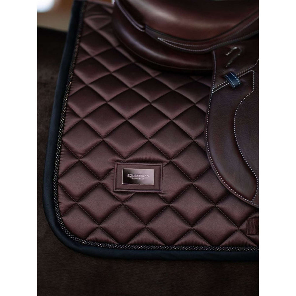 Equestrian Stockholm Mantilla saltando Endless Glow
