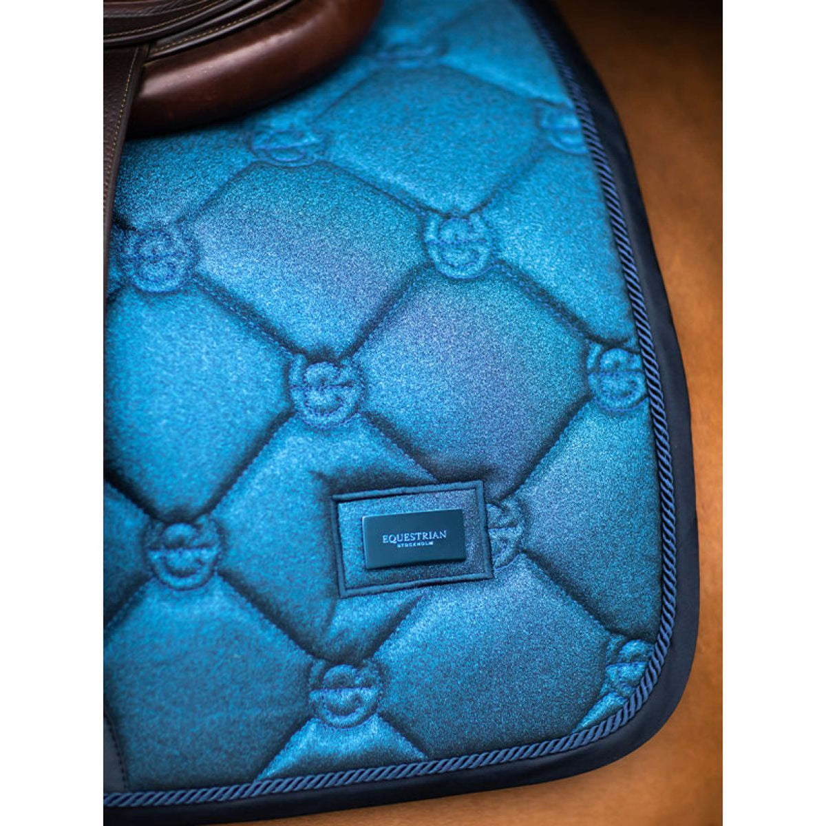 Equestrian Stockholm Mantilla saltando Blue Meadow Glimmer