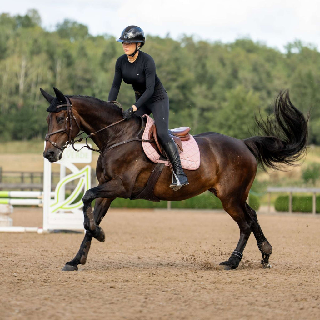 Equestrian Stockholm Mantilla Line saltando Rosa