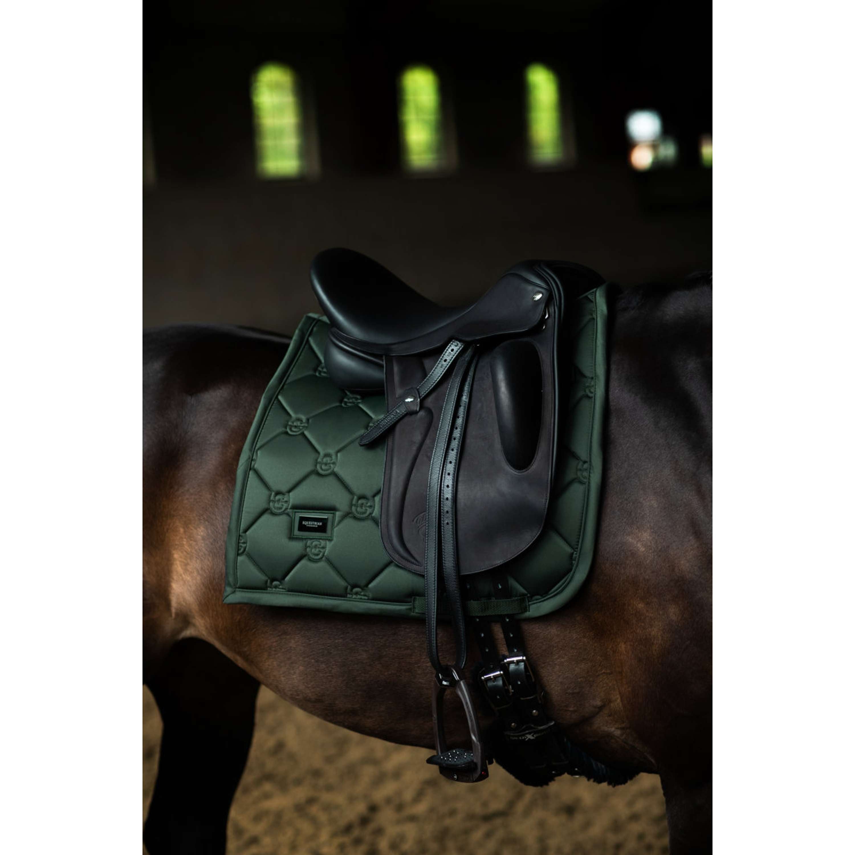 Equestrian Stockholm Mantilla Satin Doma Clásica Sycamore Green