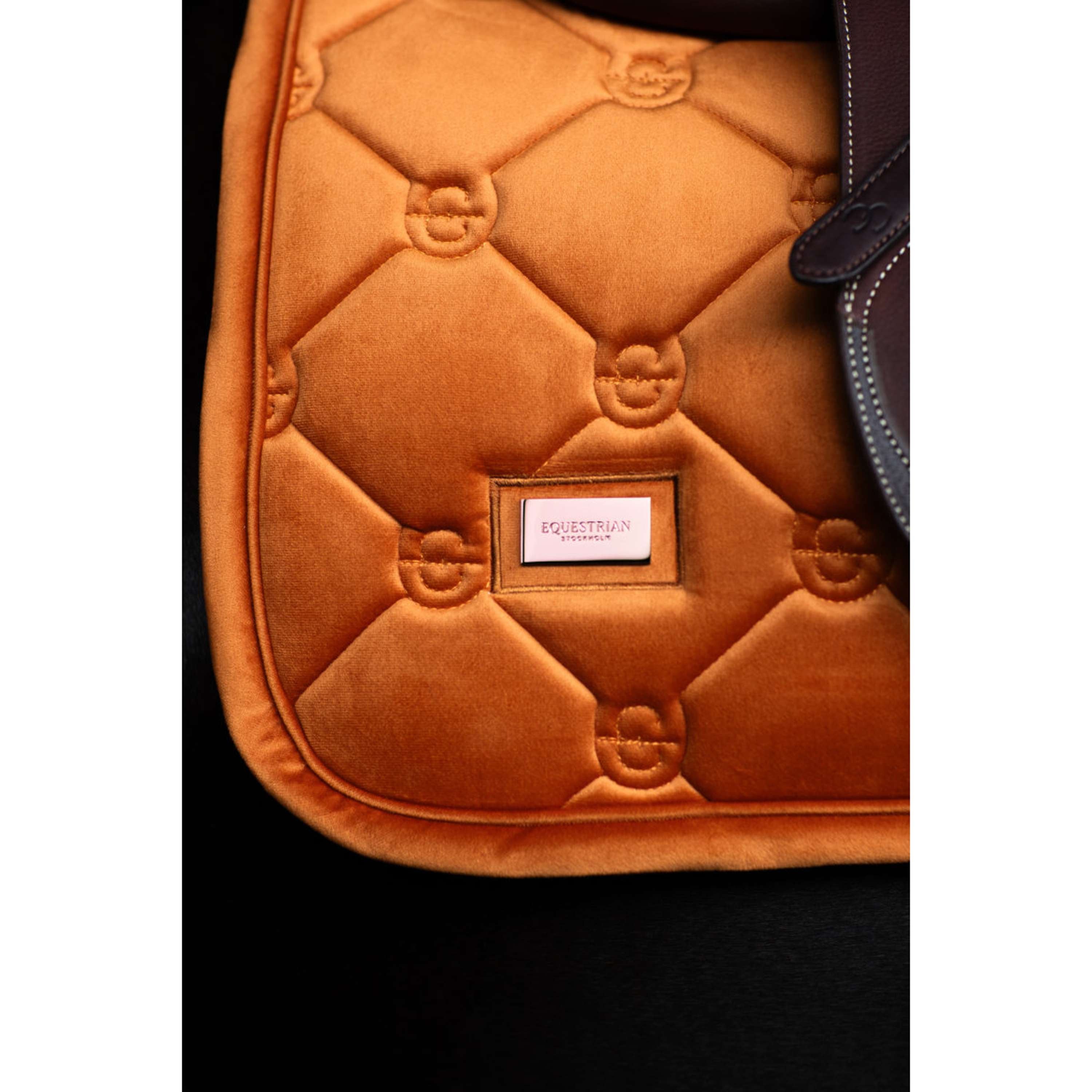 Equestrian Stockholm Mantilla Velvet Saltando Chestnut