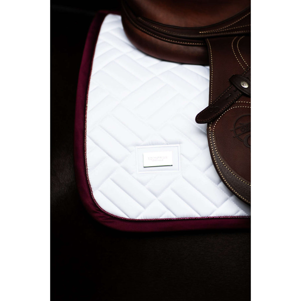 Equestrian Stockholm Mantilla Modern Saltando Blanco/Merlot