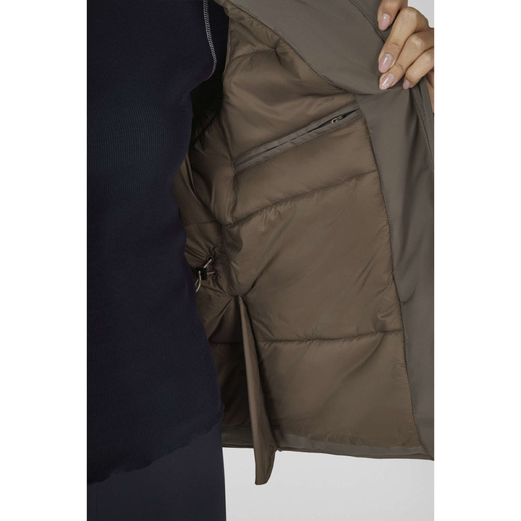 Eskadron Chaqueta Dynamics Waterproof Powdertaupe