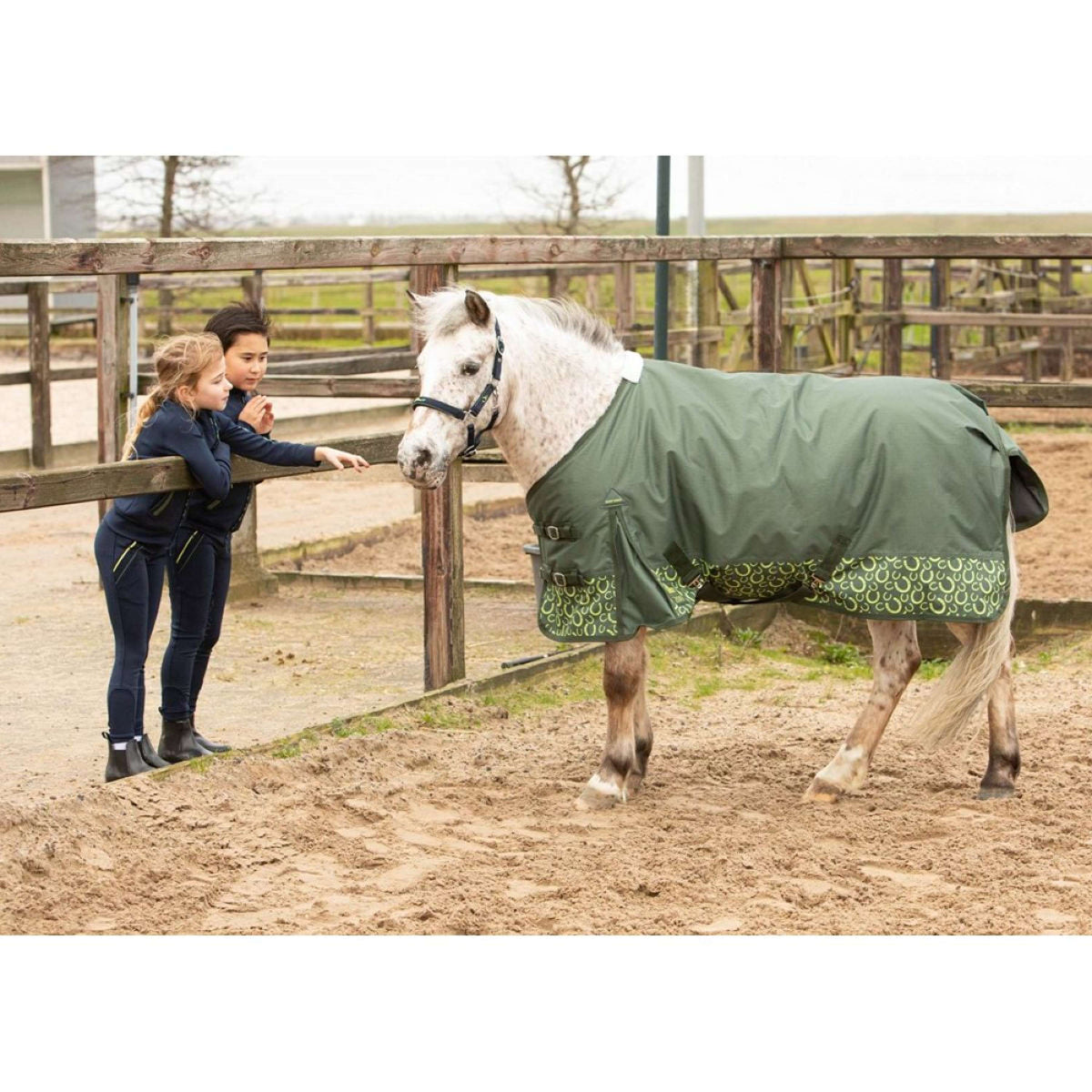 Harry's Horse Manta Impermeable STOUT! Lime 200g Verde Militar