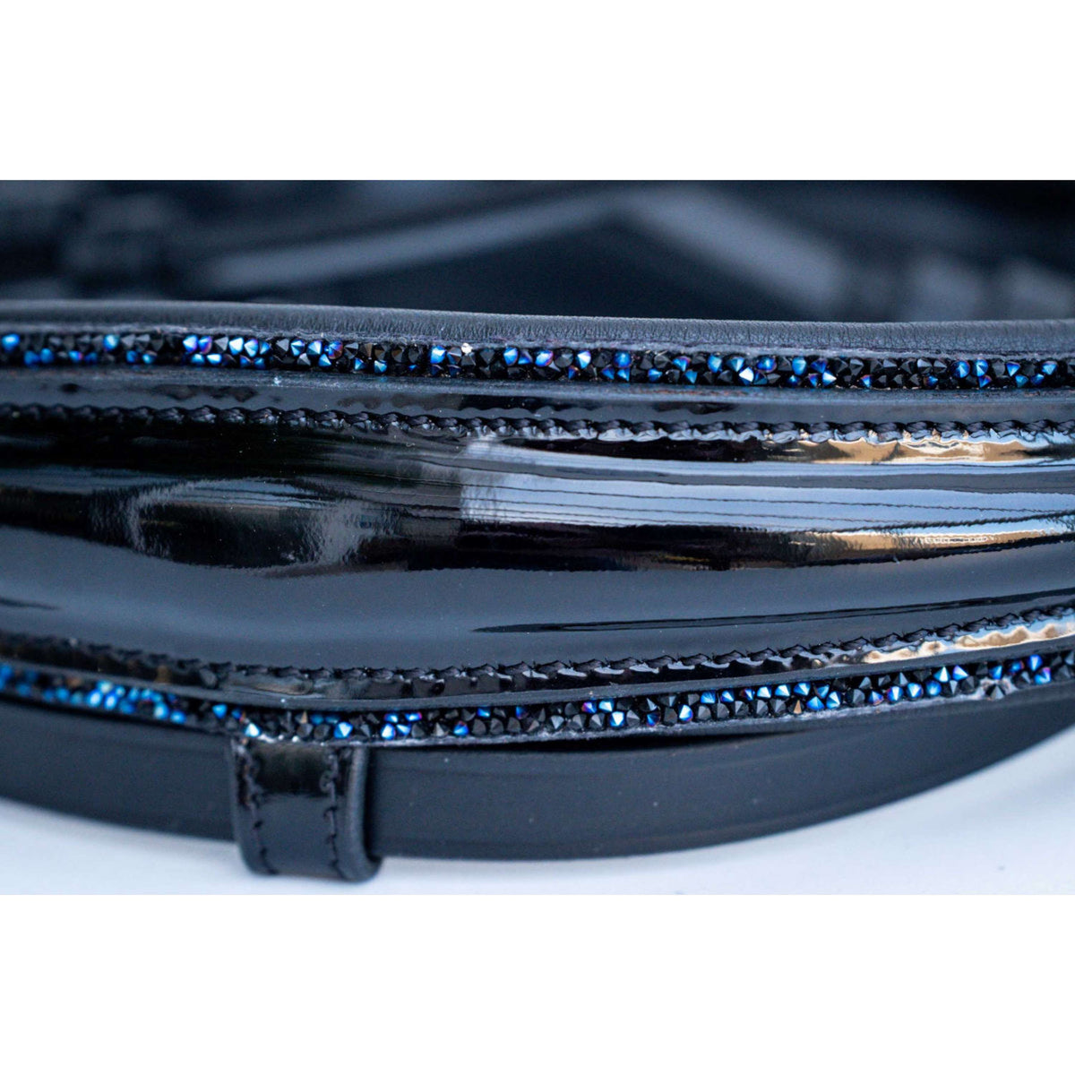 HB Cabezada Showtime Special Shape Negro/Azul Marino Brillo