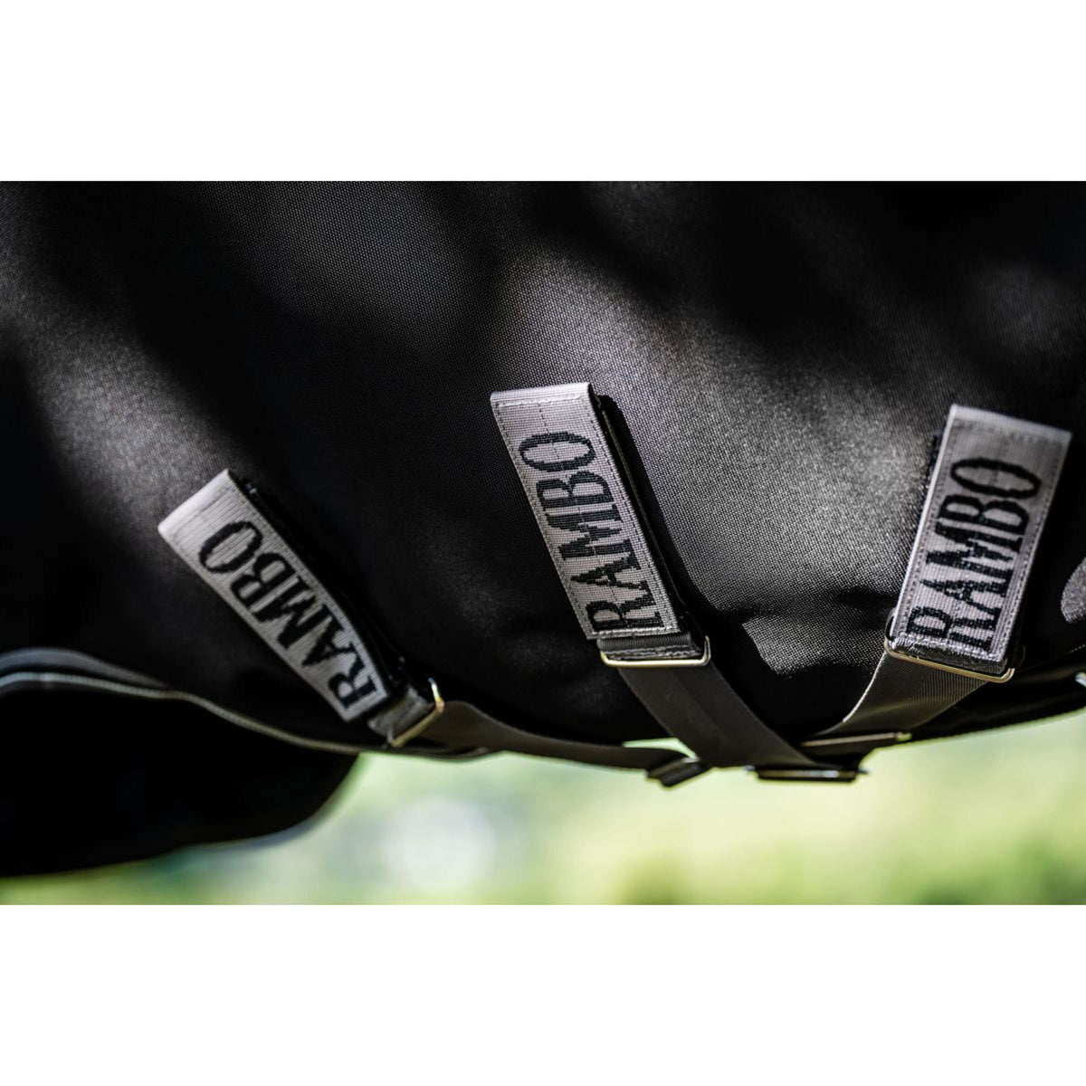 Rambo Turnout Rug 1680D Varilayer 450g Black/Thunderstorm Grey/Silver