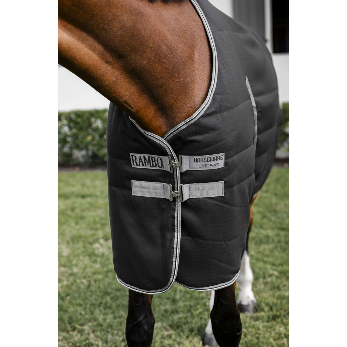 Rambo Manta de Establo 400g Black/Thunderstorm Grey/Silver