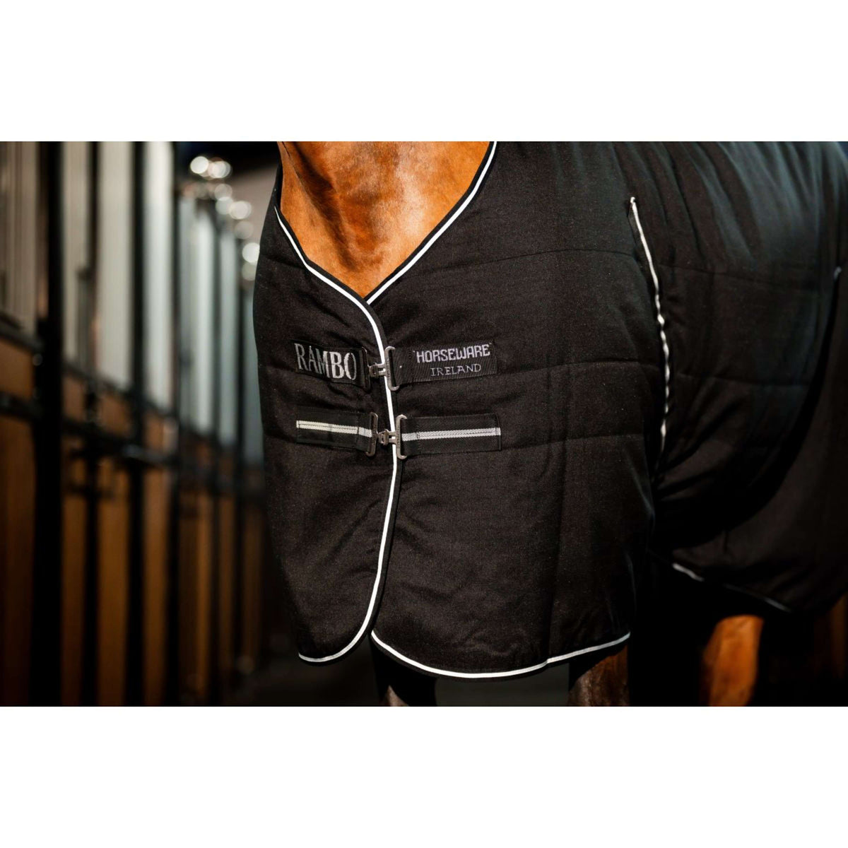 Rambo Manta de Establo 400g Black/Thunderstorm Grey/Silver