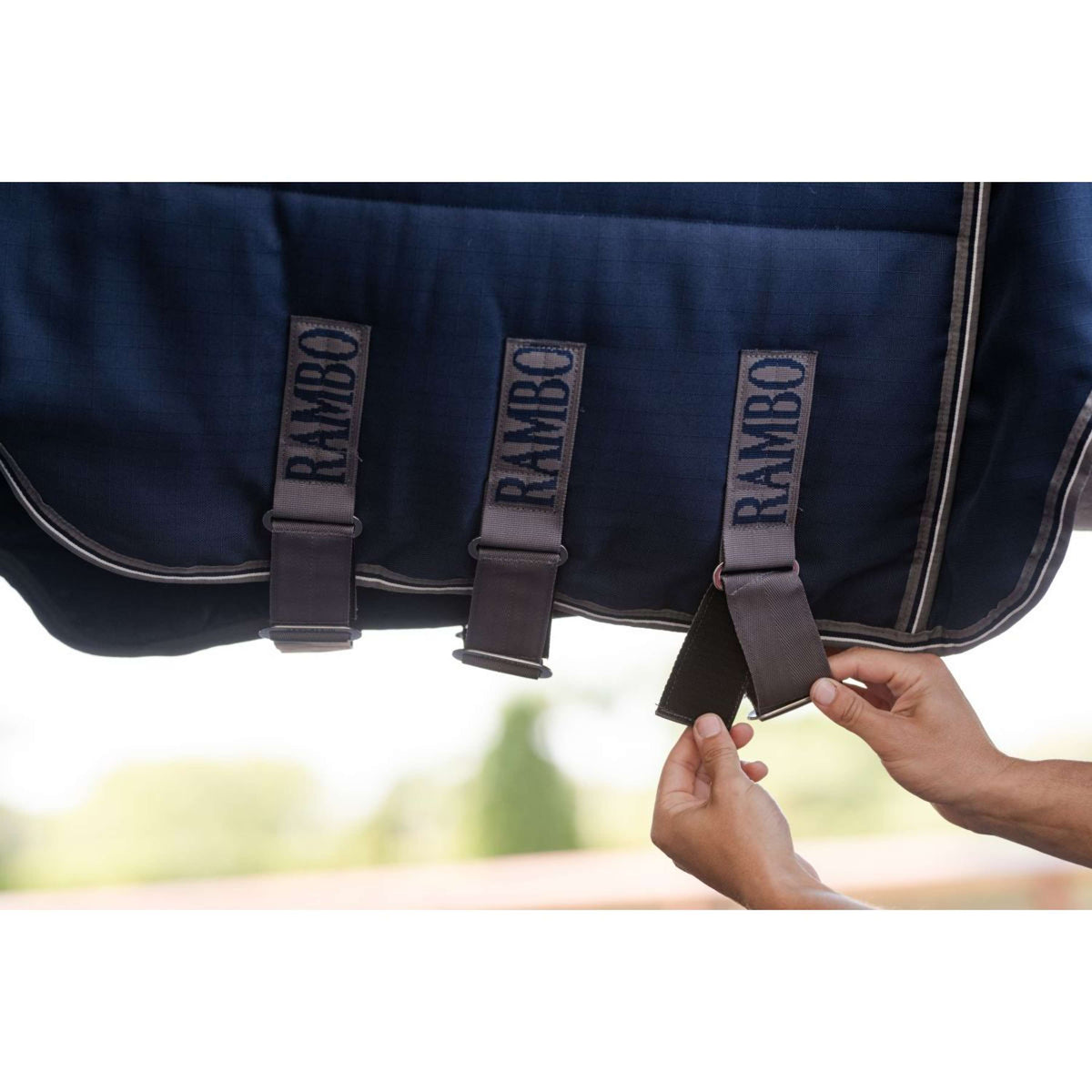 Rambo Optimo Manta de Establo Plus 400g Navy/Thunderstorm Grey/Silver