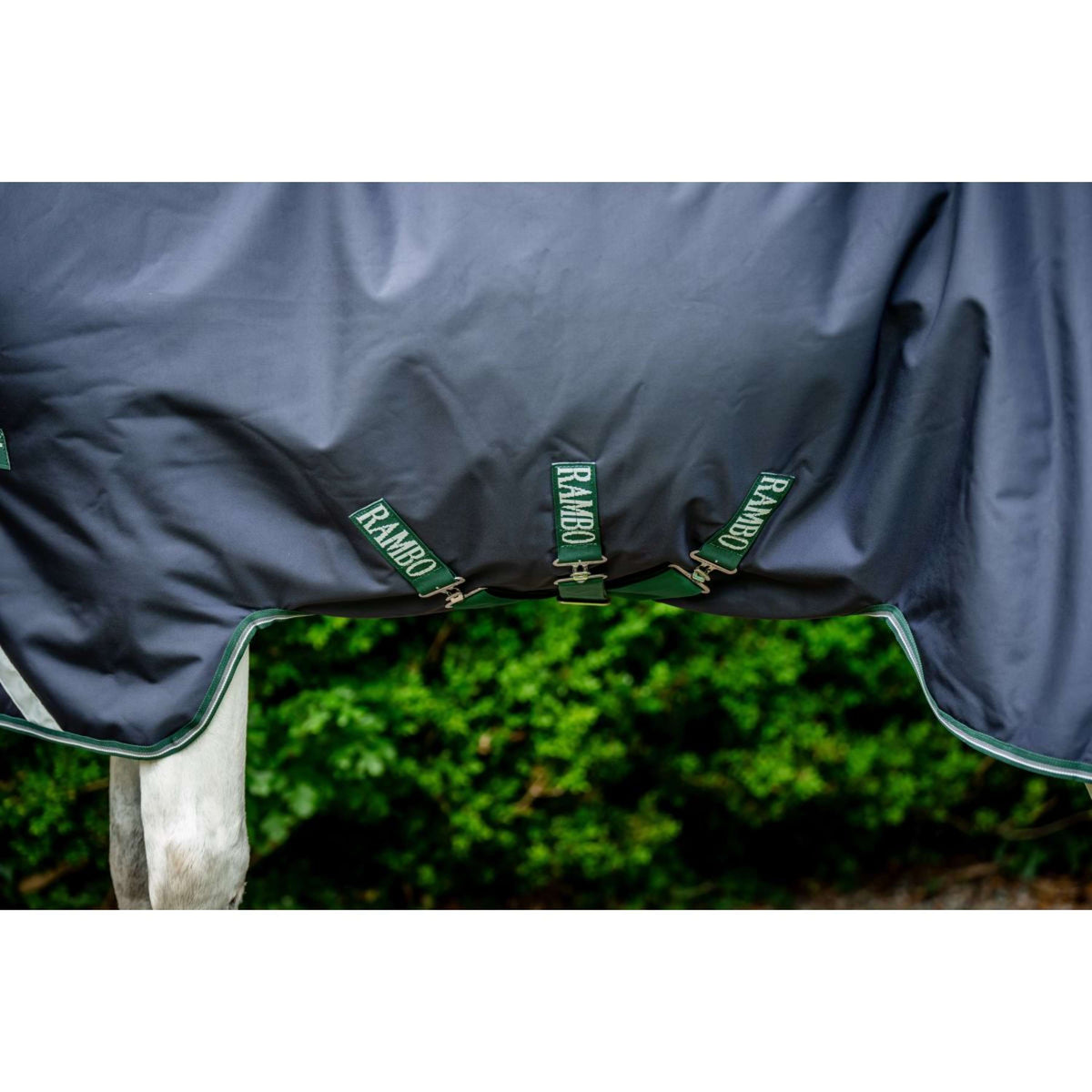 Rambo Wug Turnout Med 200g Navy/Hunter Green