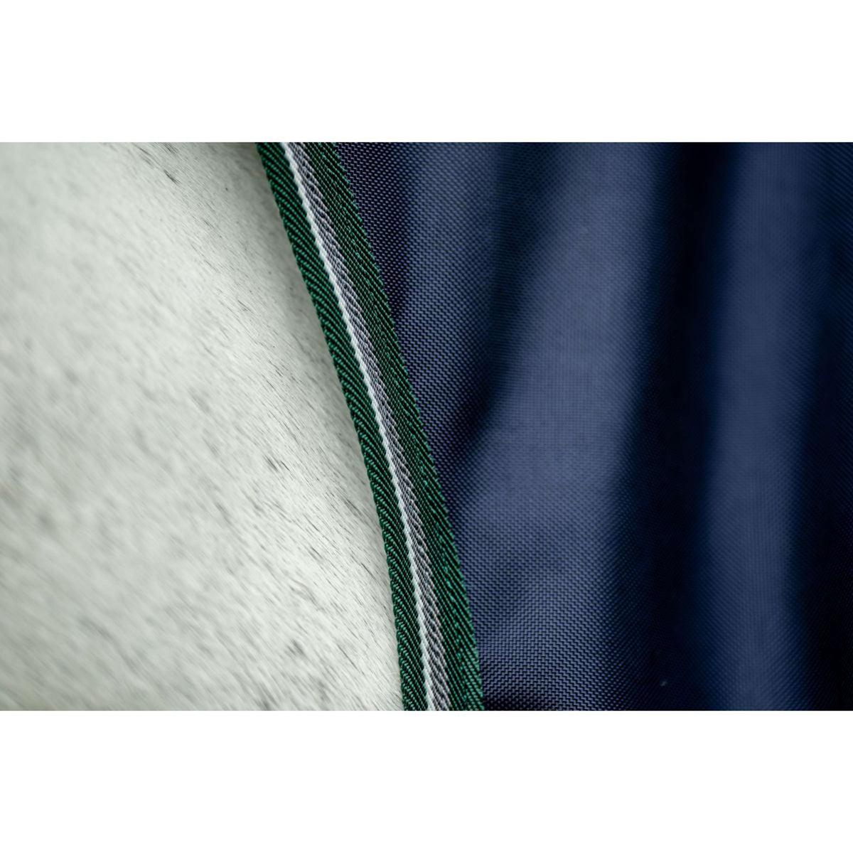 Rambo Wug Turnout Med 200g Navy/Hunter Green