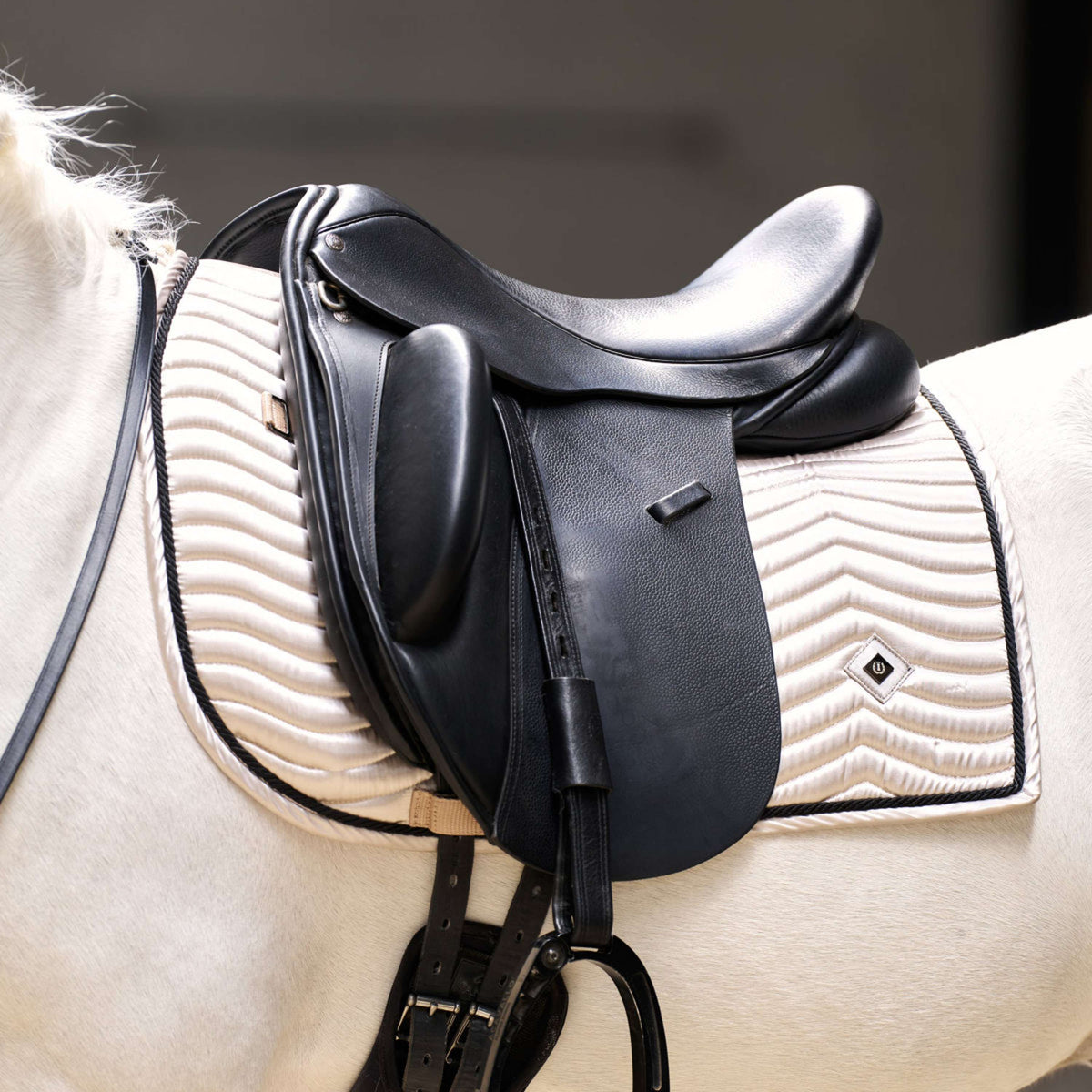 Imperial Riding Mantilla IRHRebel Doma clÃ¡sica Gris