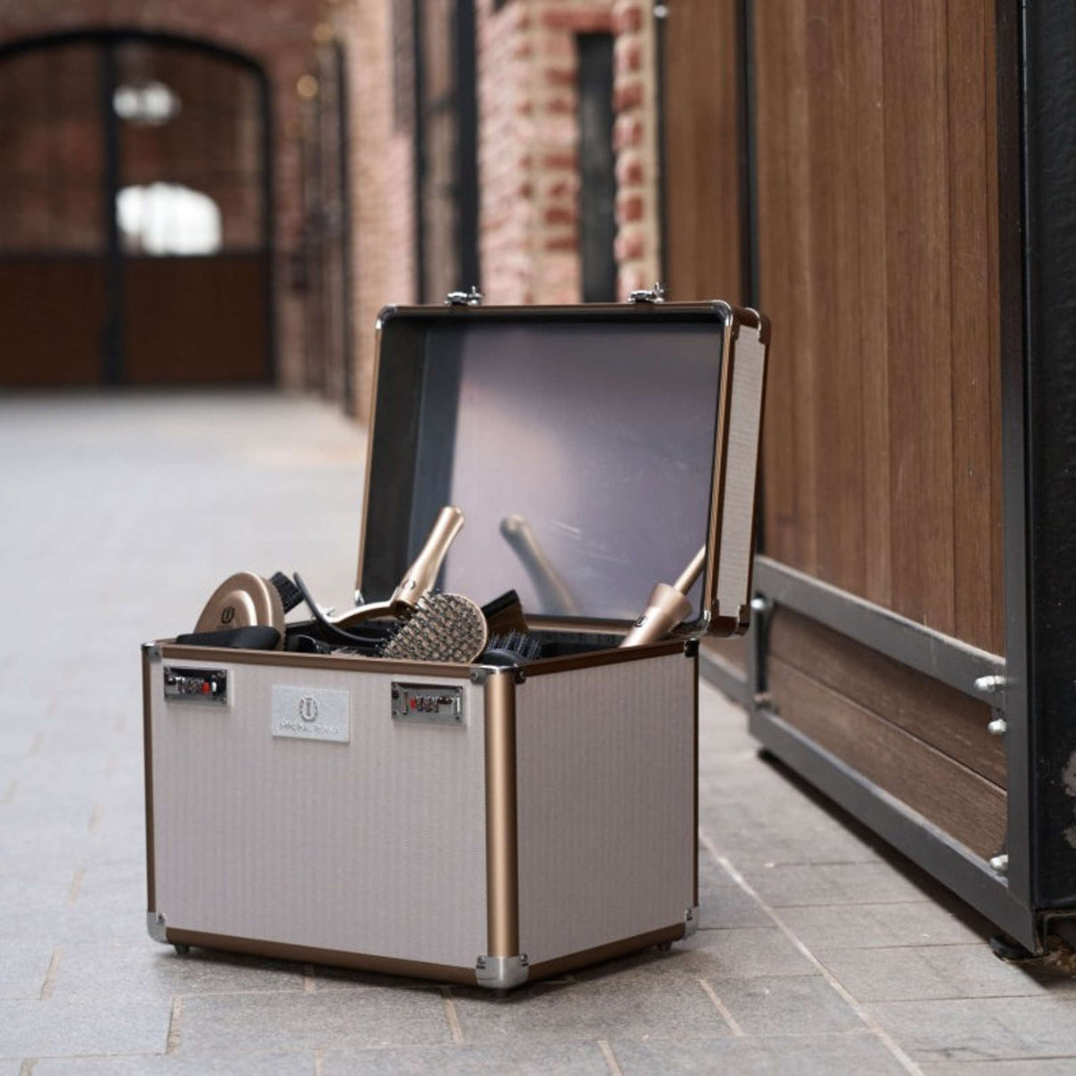 Imperial Riding Caja de Limpieza IRHShiny Taupe