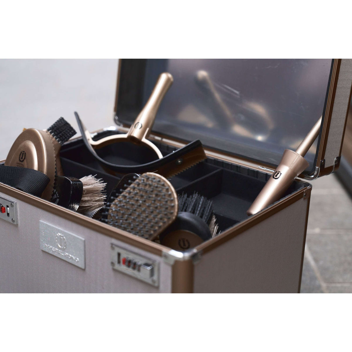 Imperial Riding Caja de Limpieza IRHShiny Taupe