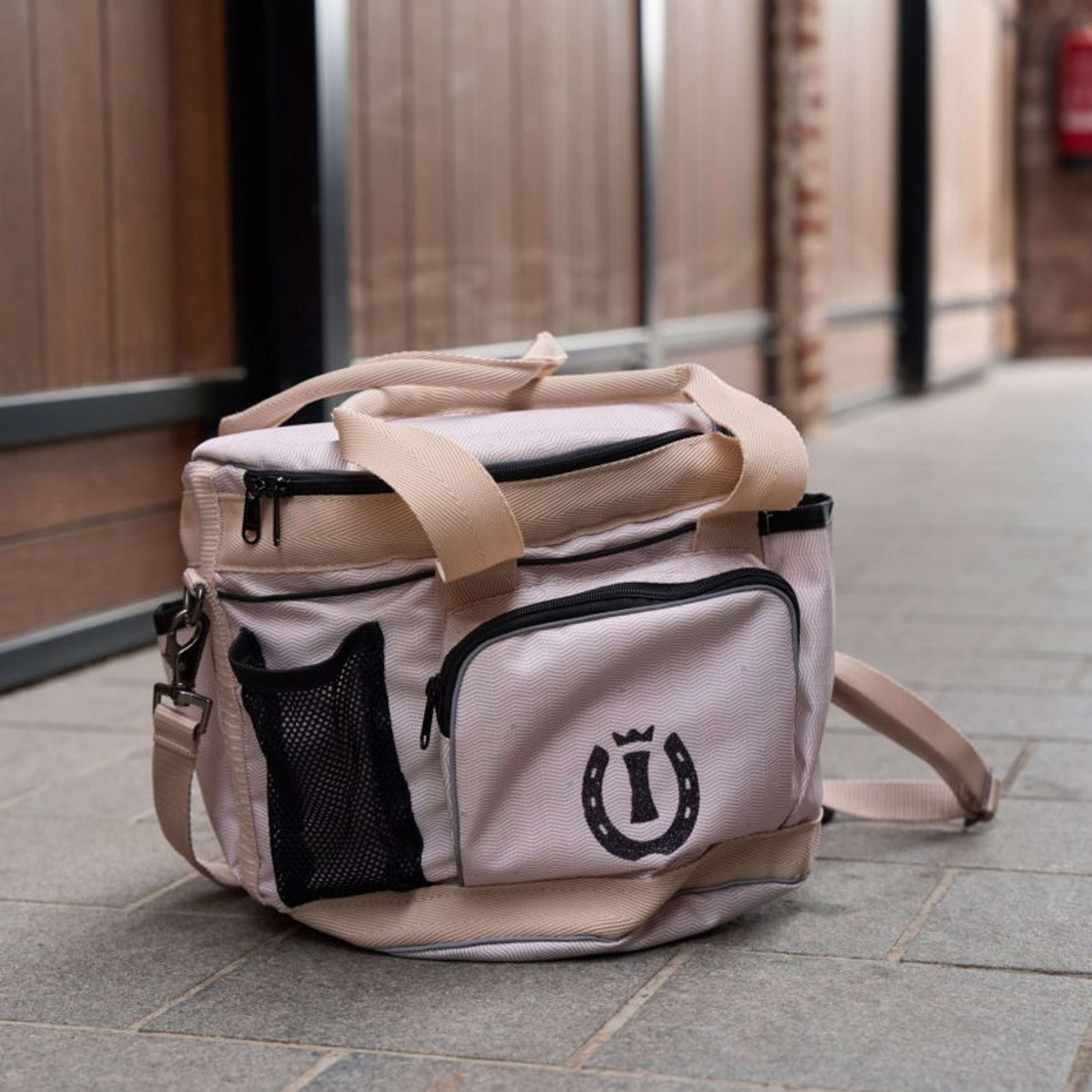 Imperial Riding Bolsa de Aseo apara Caballos IRHBasic Taupe