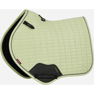 LeMieux Mantilla Suede Close Contact Square saltando Macaron